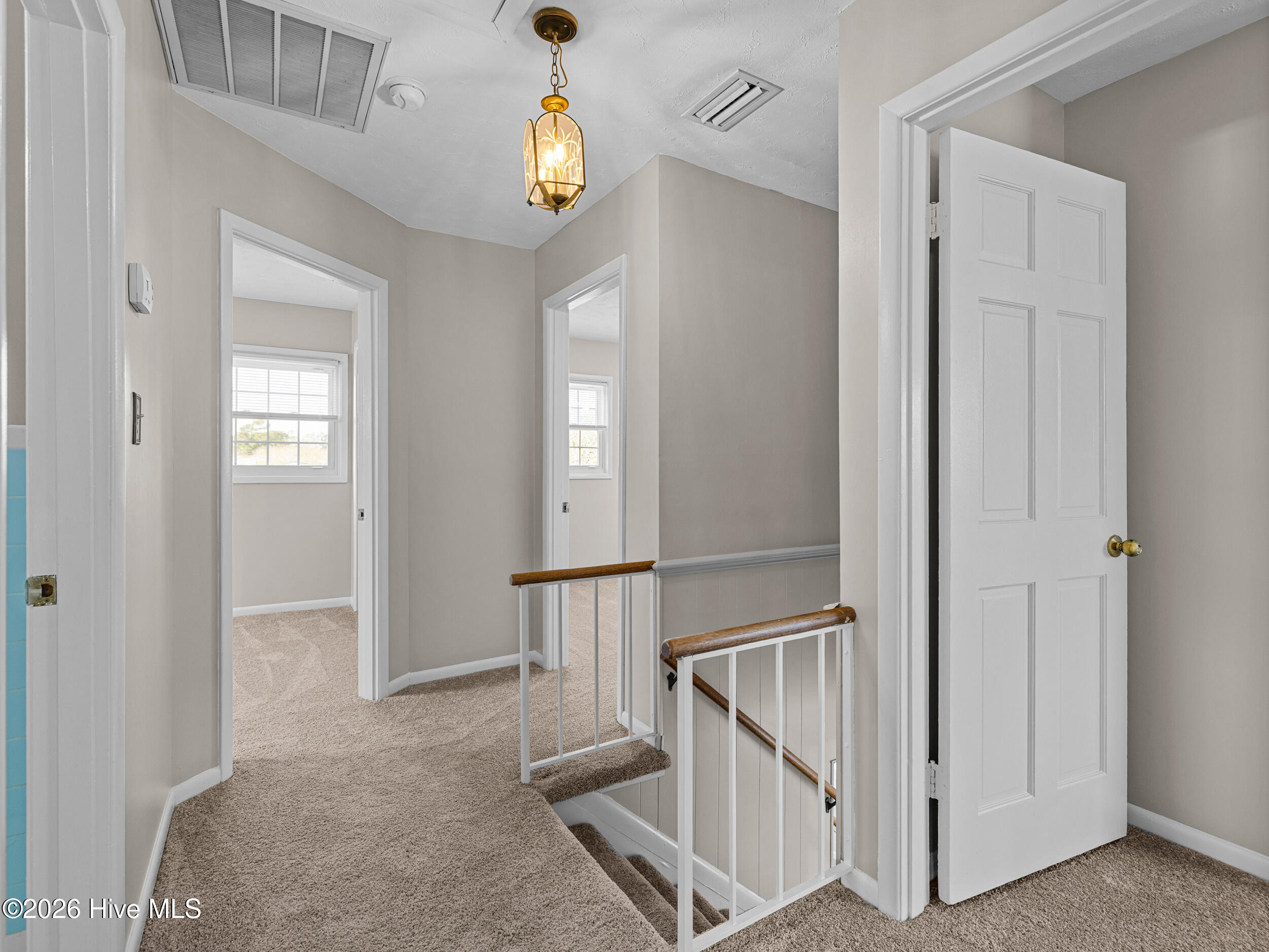 422 Thomas Drive Property Photo 29