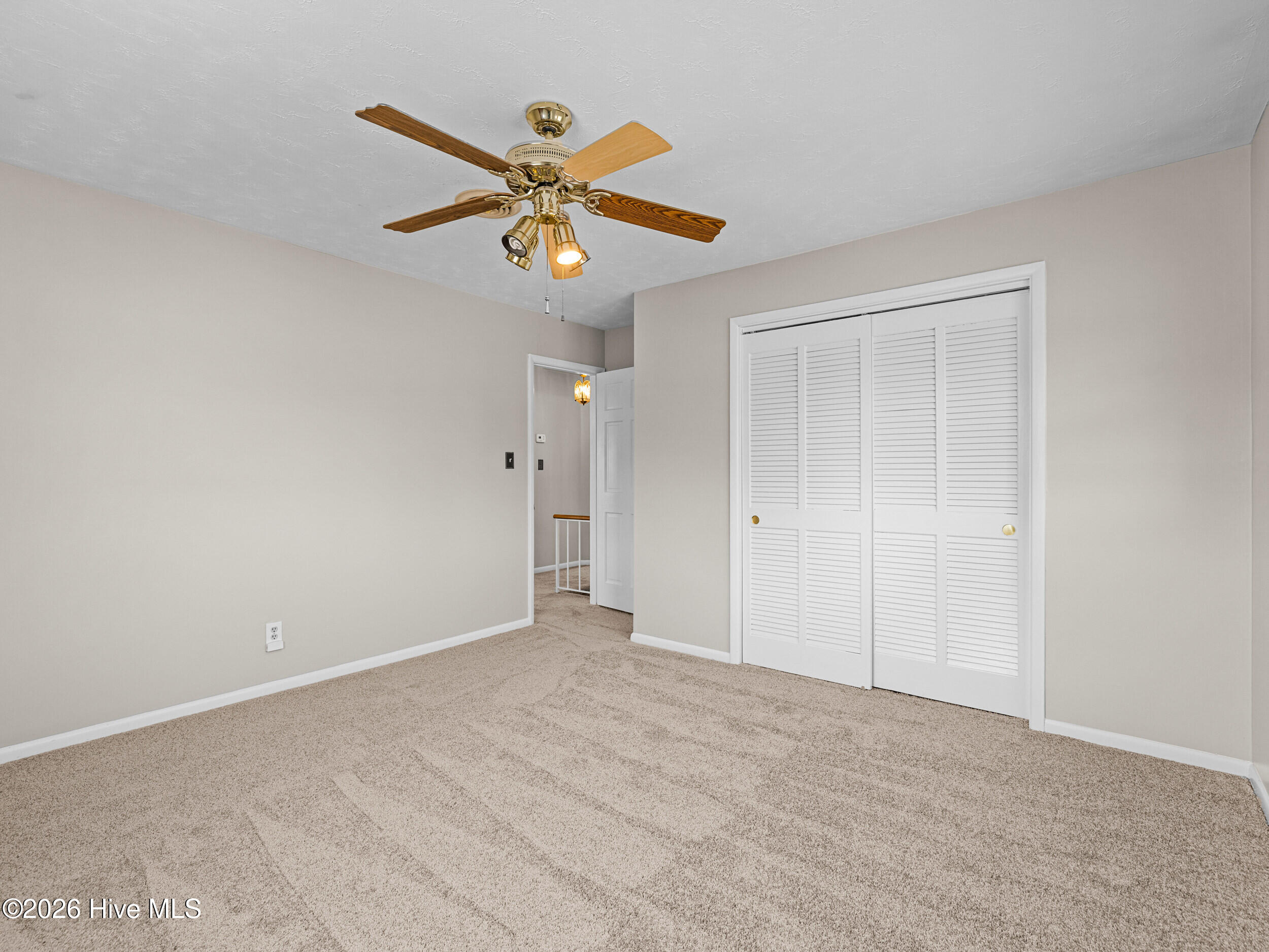 422 Thomas Drive Property Photo 36