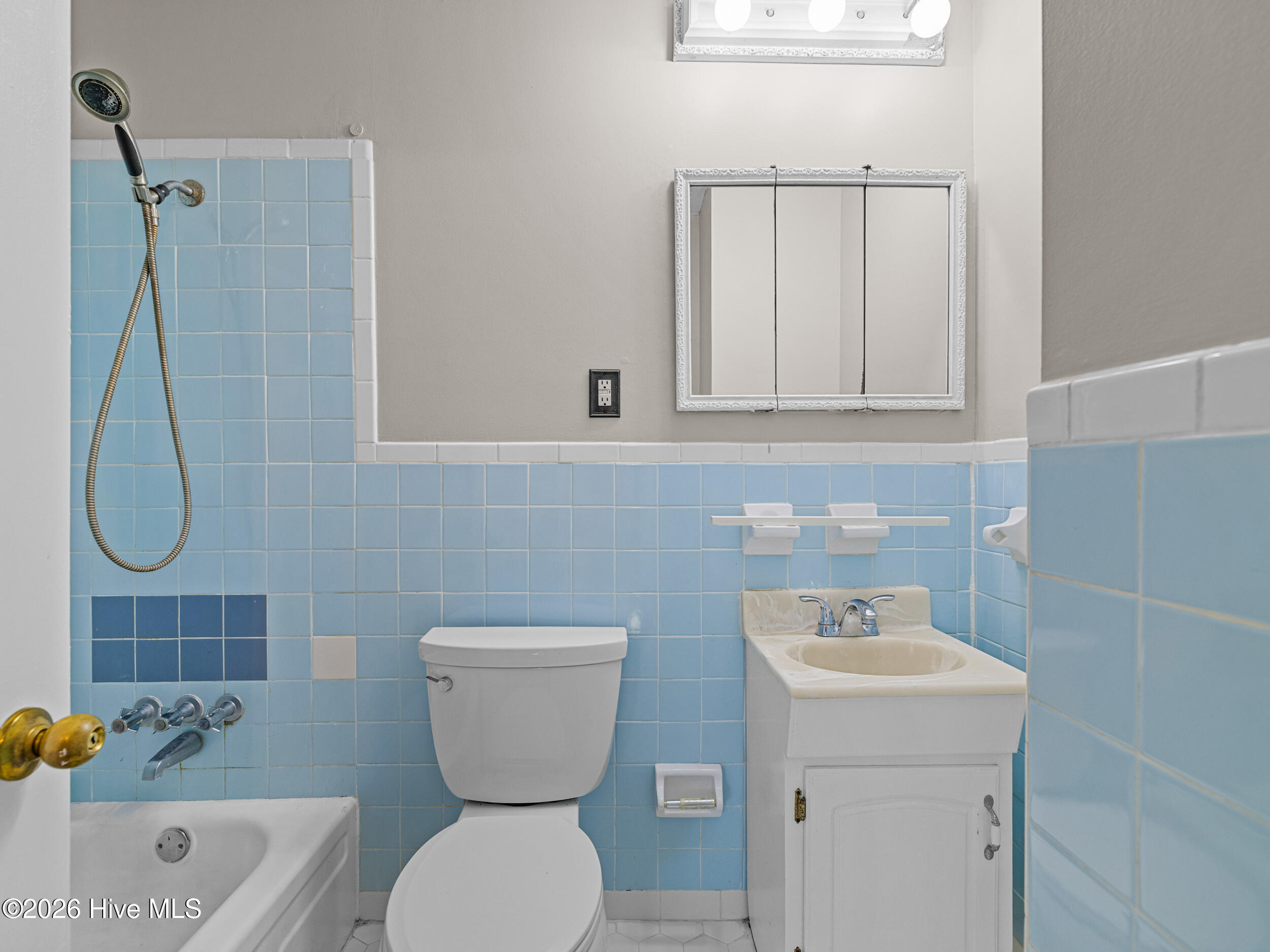 422 Thomas Drive Property Photo 37