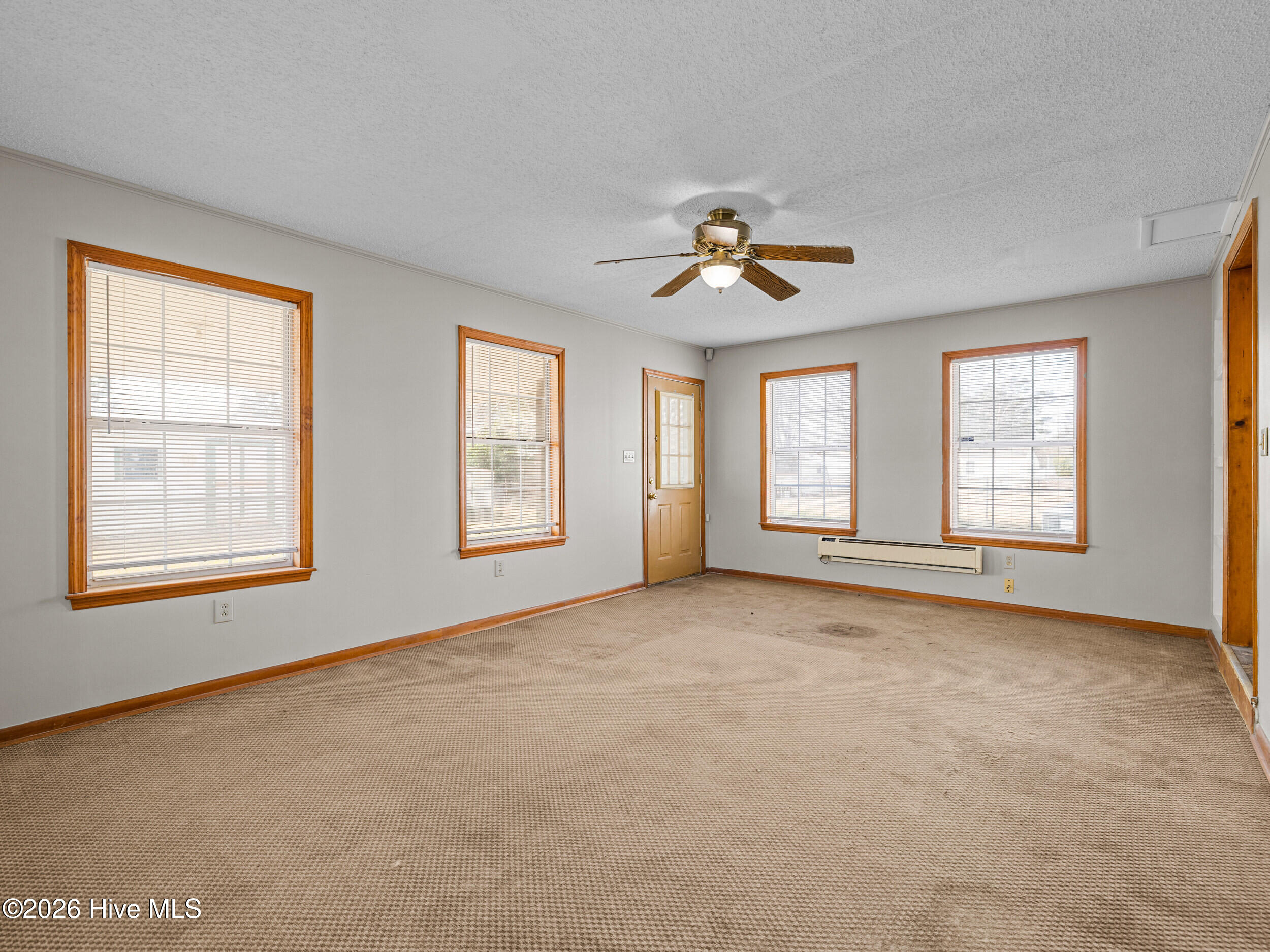 422 Thomas Drive Property Photo 40