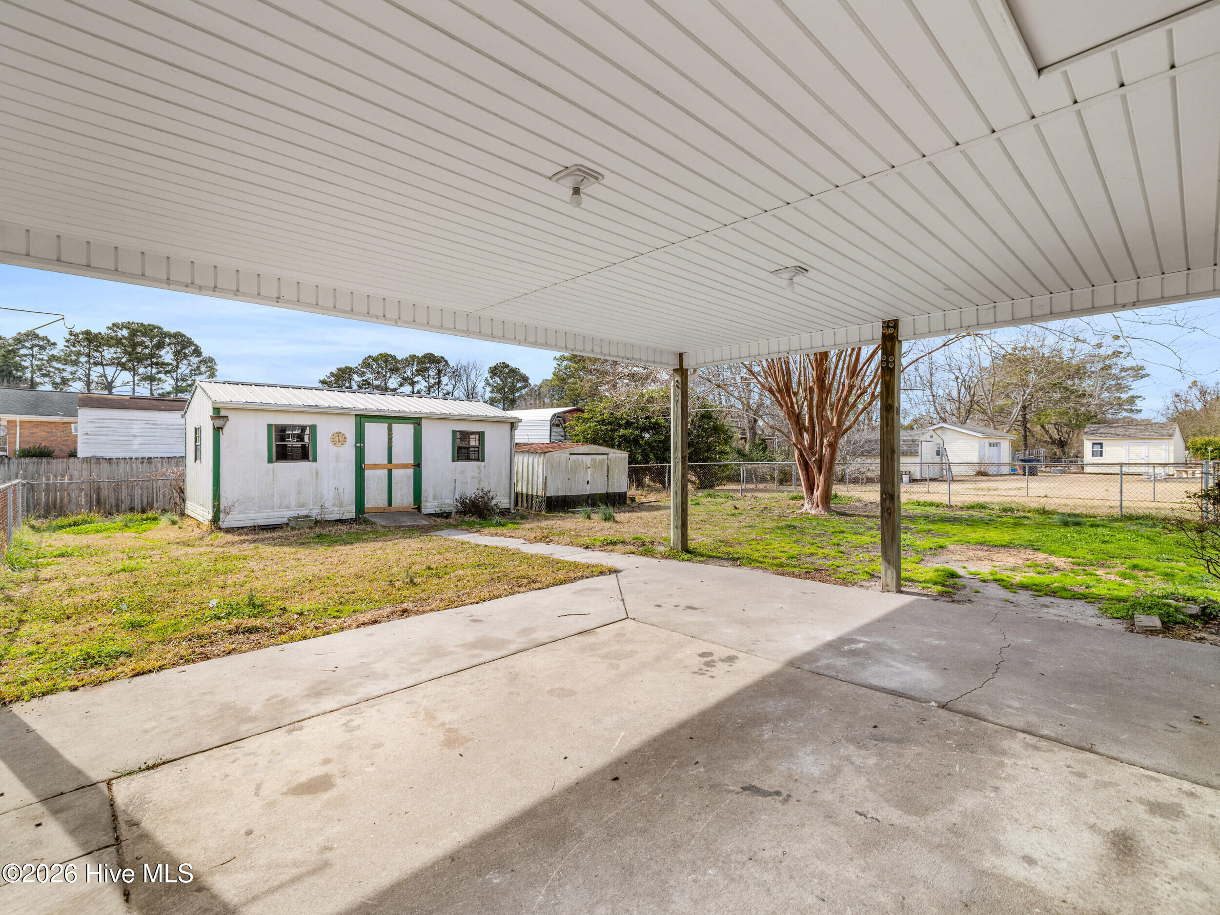 422 Thomas Drive Property Photo 44