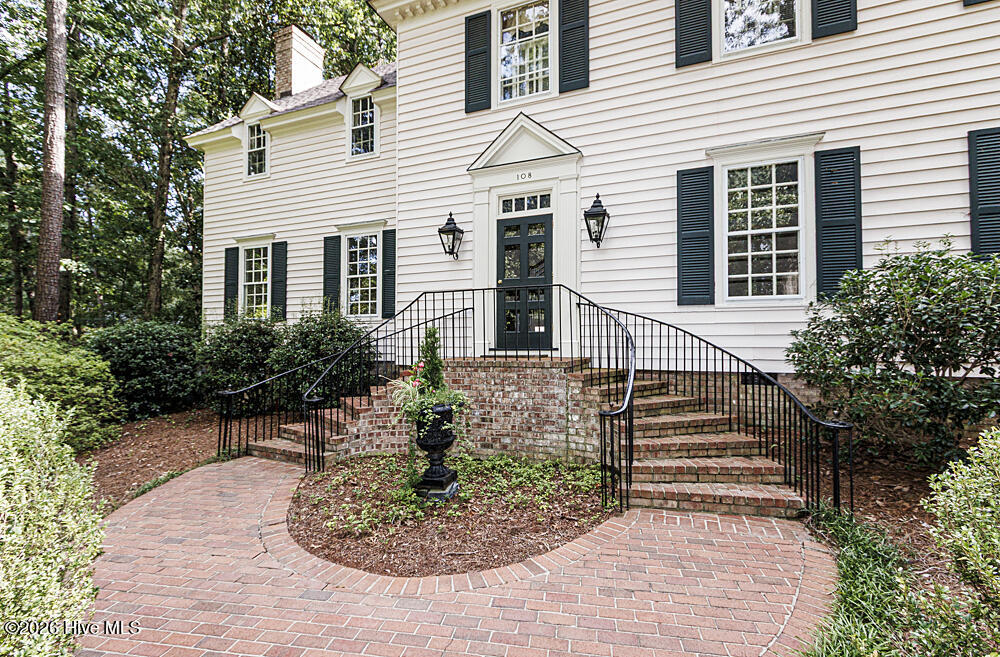 108 Candle Court Property Photo 3