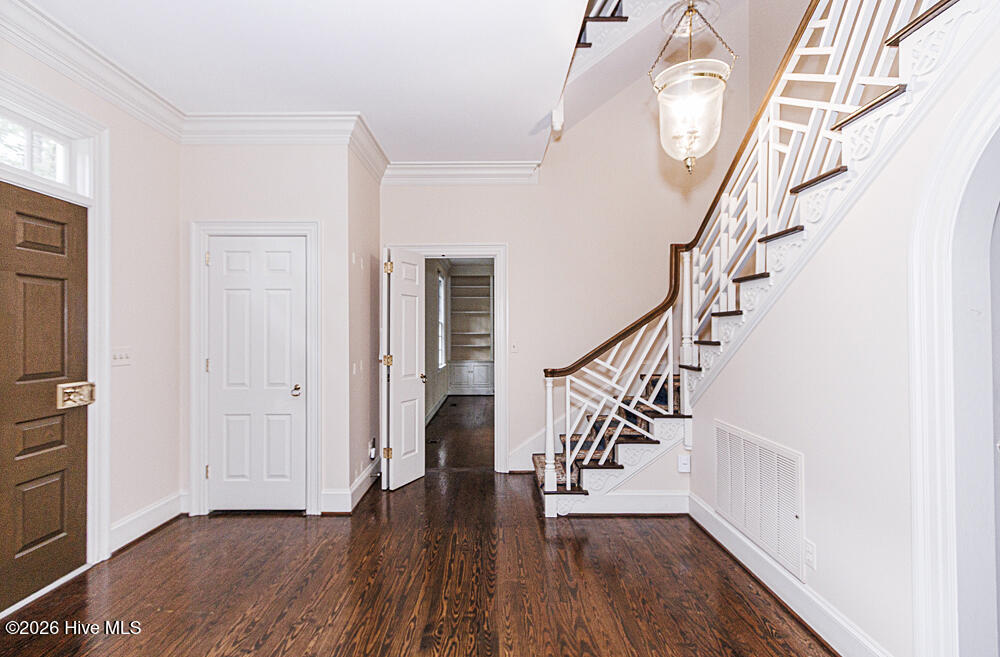 108 Candle Court Property Photo 6