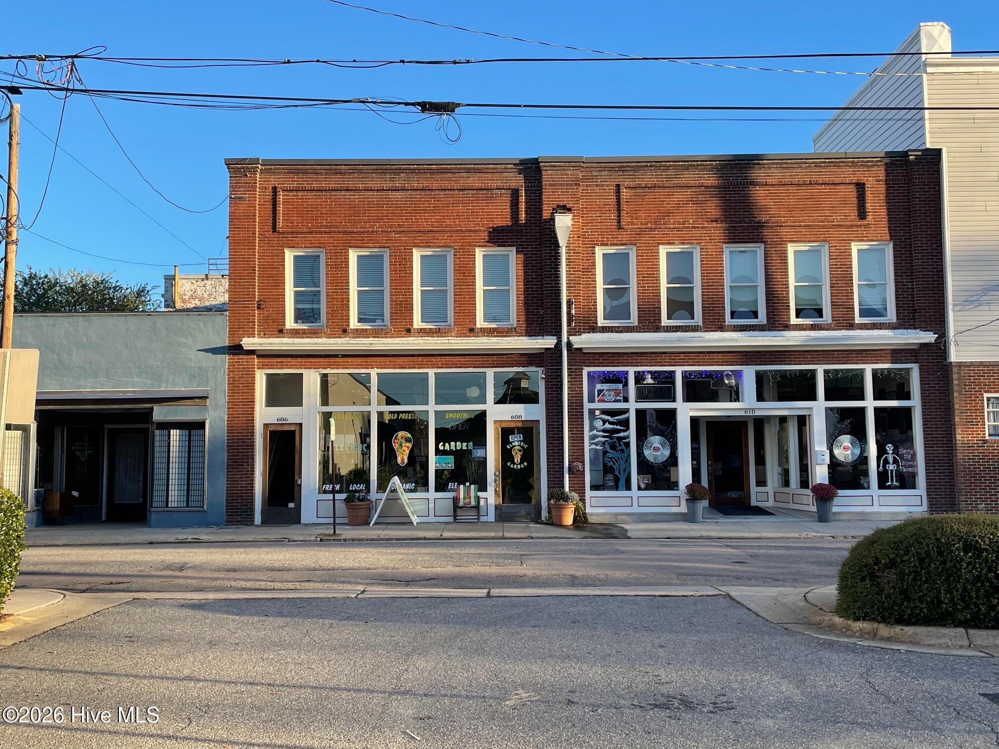 610 E Fearing Street Property Photo 3