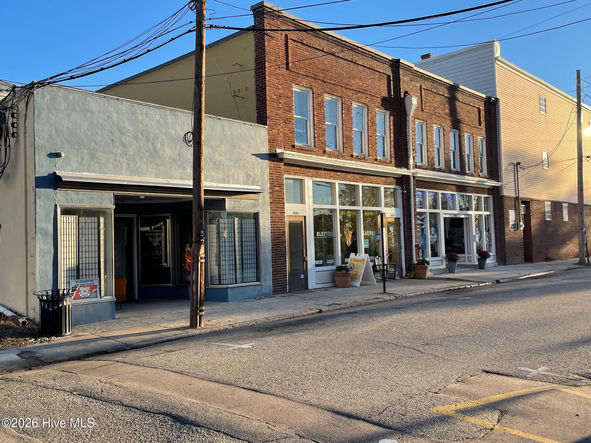 610 E Fearing Street Property Photo 4