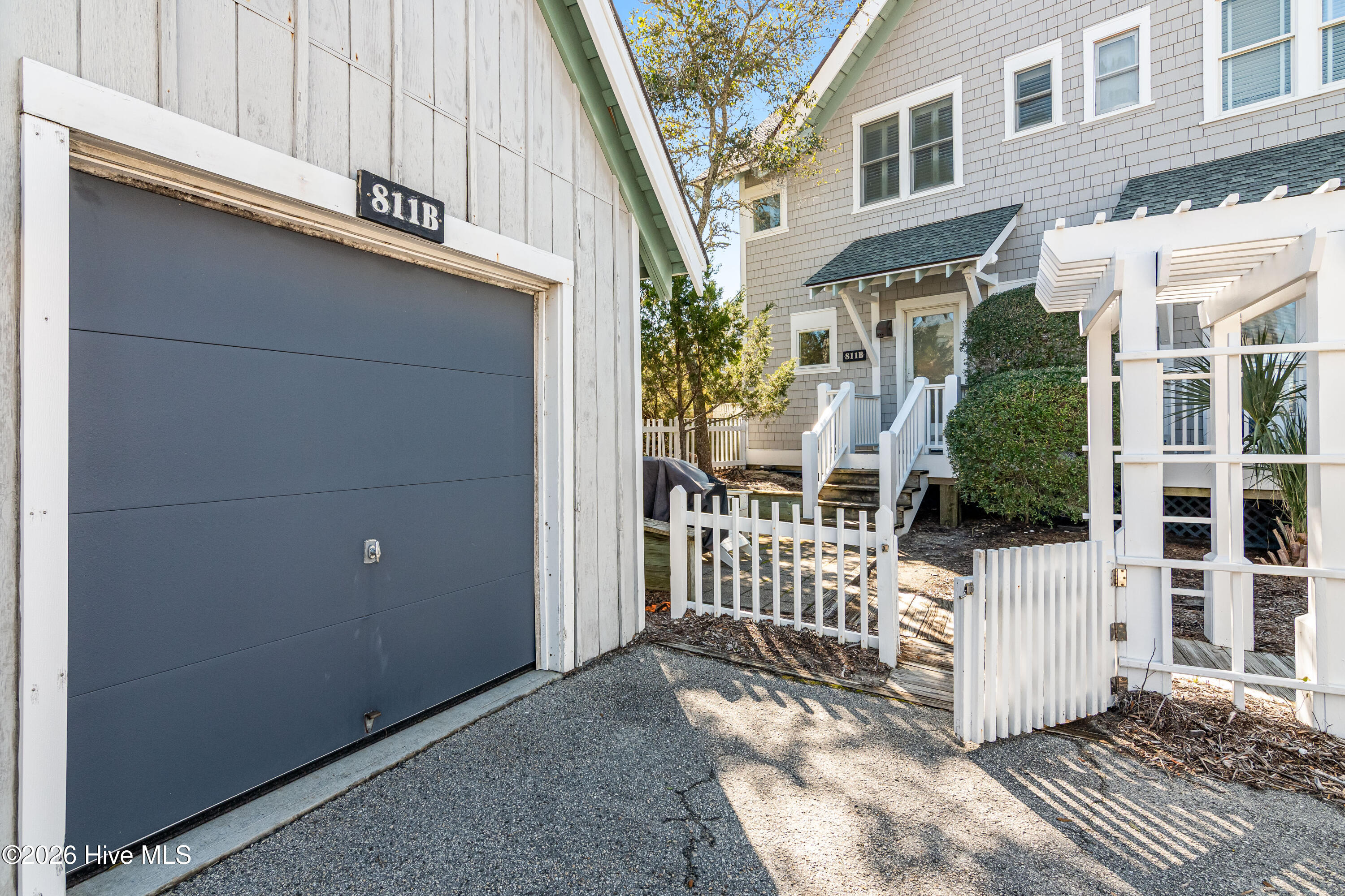 811 S Bald Head Wynd # B Property Photo 49