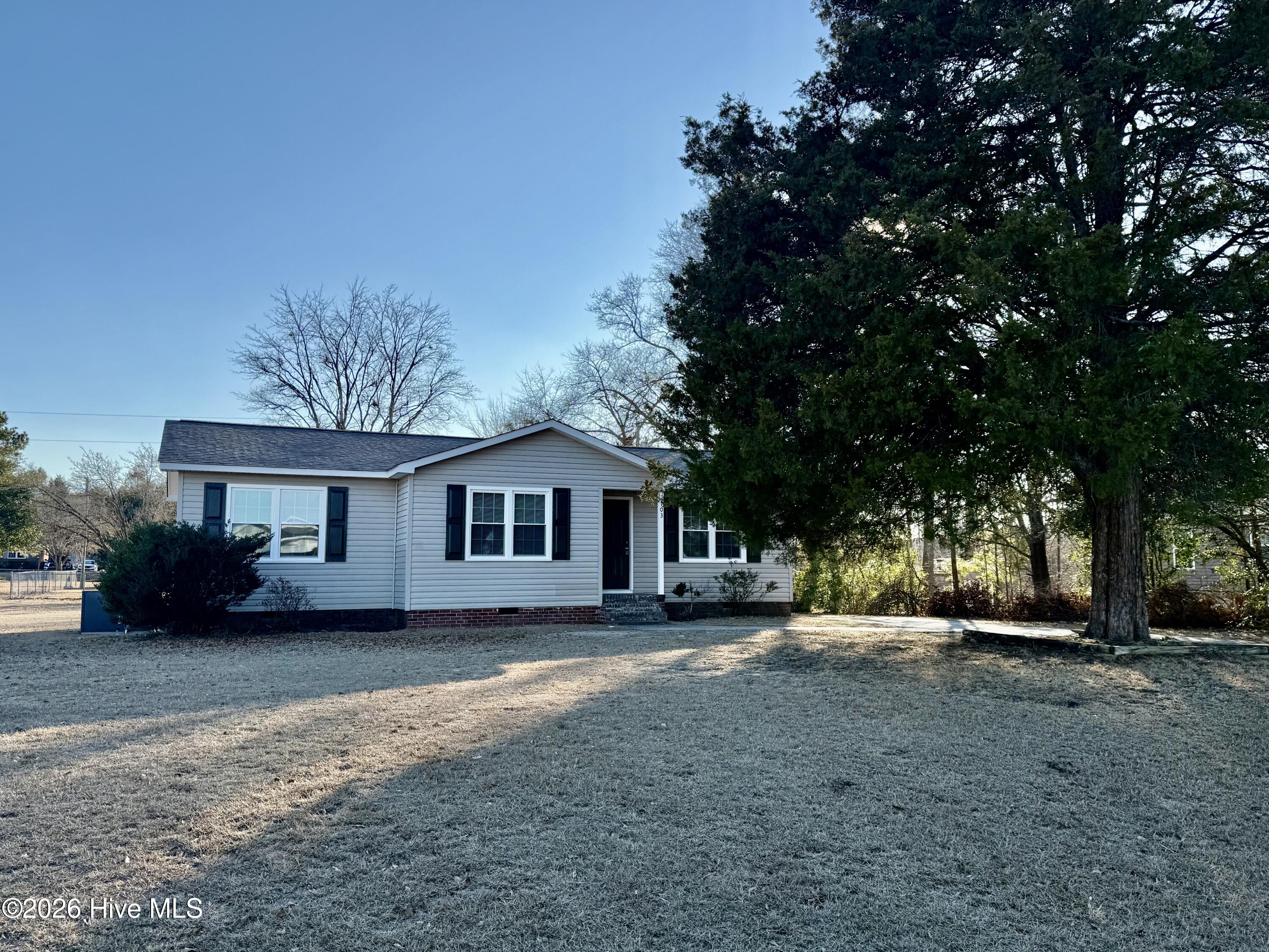 103 Ellenton Avenue Property Photo 1