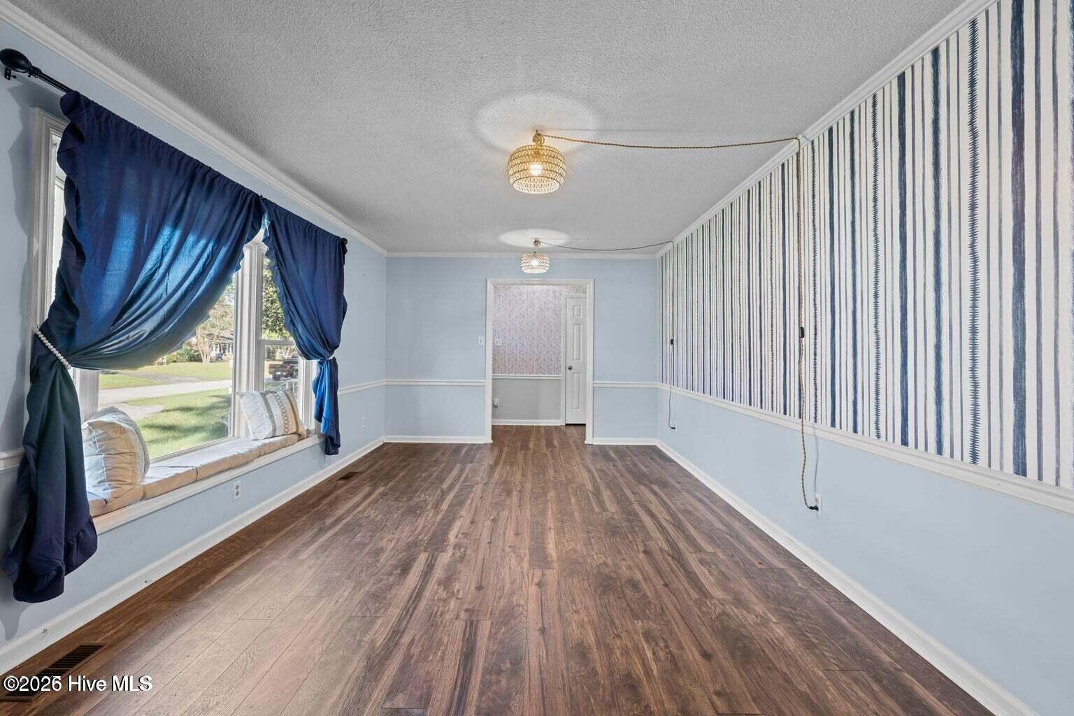 200 Stratford Road Property Photo 6