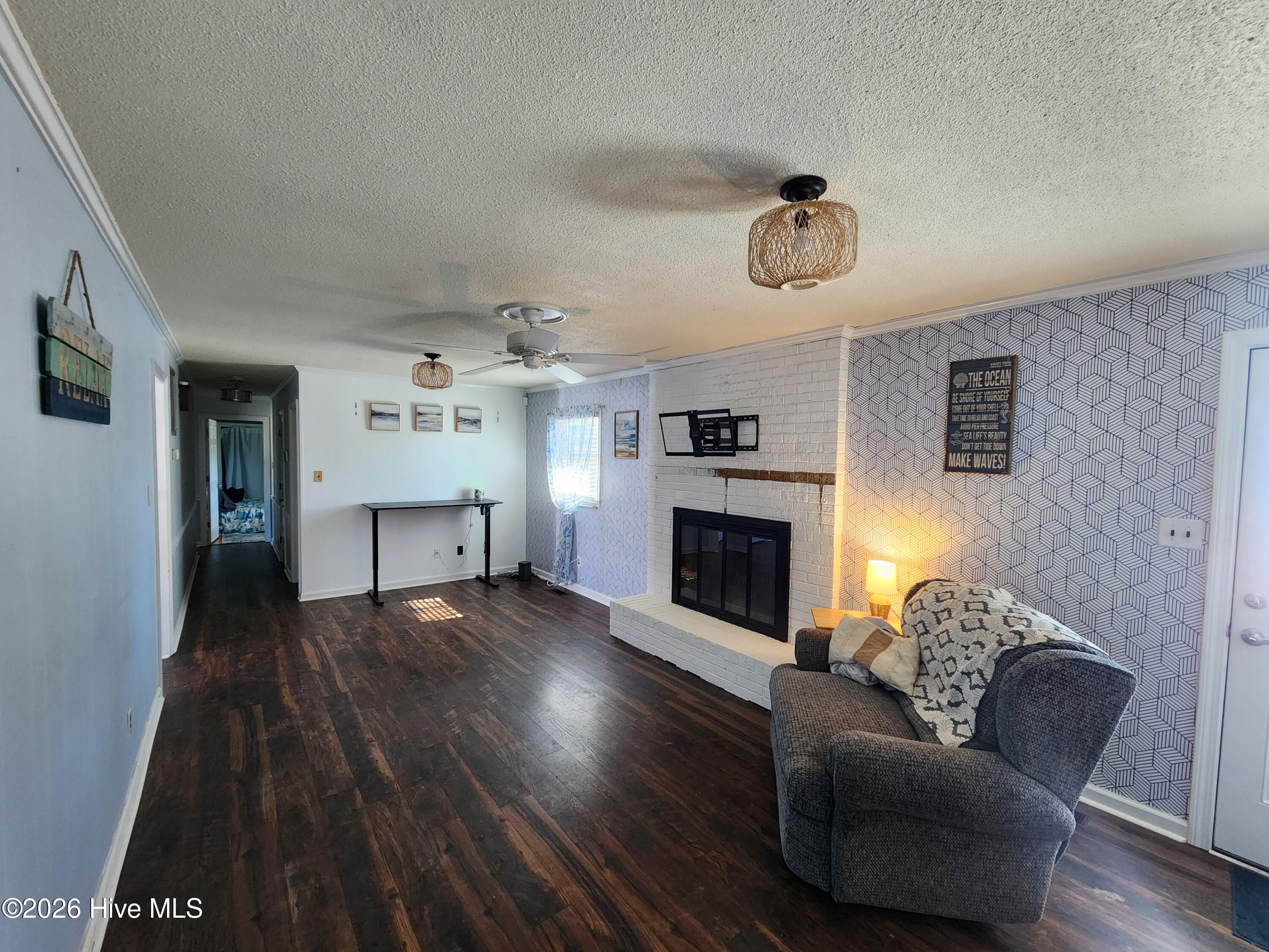 200 Stratford Road Property Photo 8
