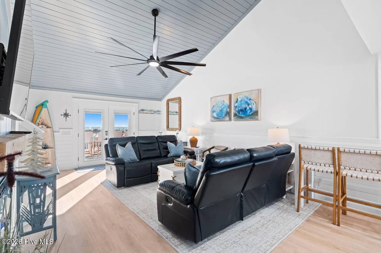 5518 E Beach Drive Property Photo 42