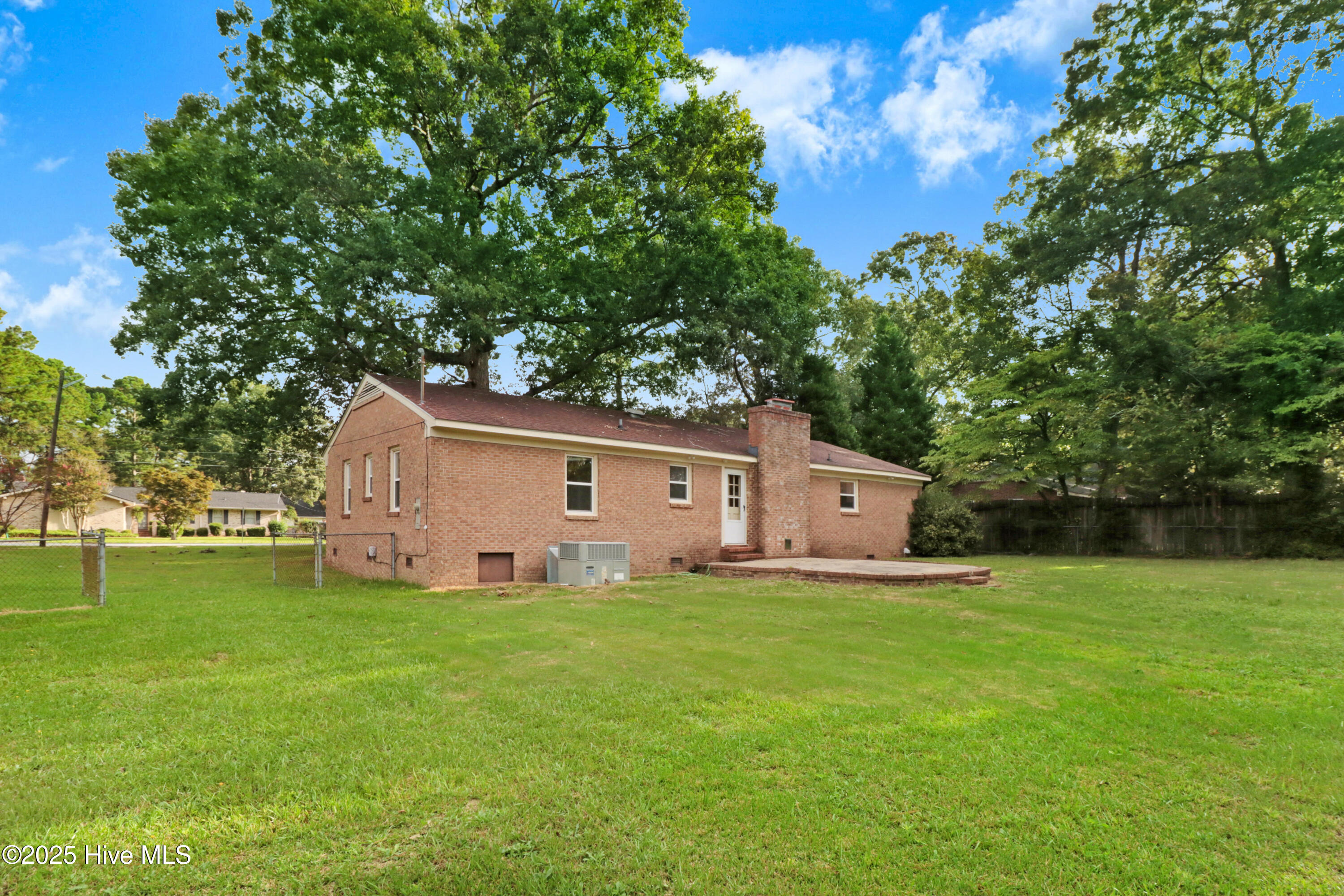 1108 Elanor Avenue Property Photo 5