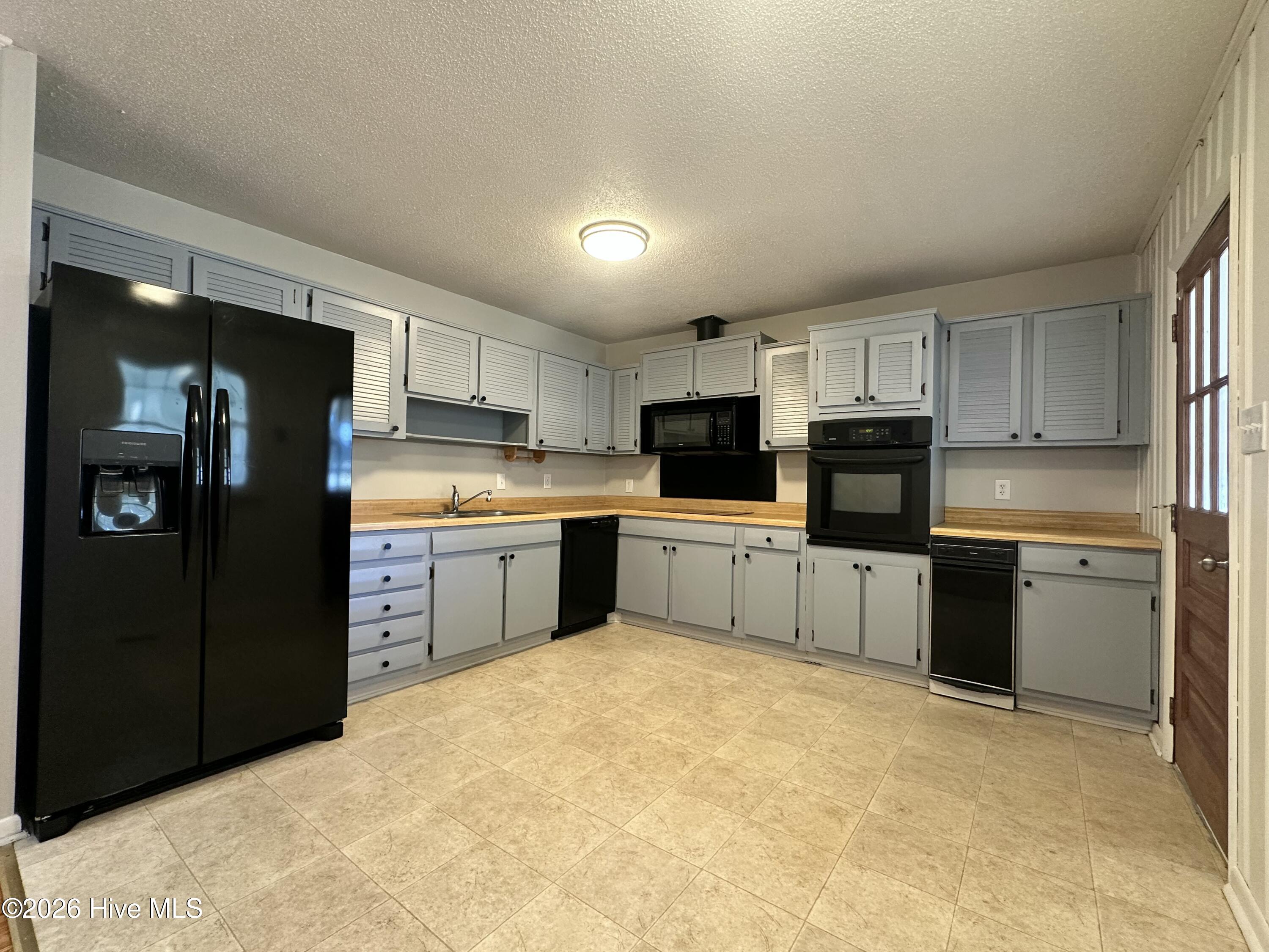 1030 Daniel Drive Property Photo 4
