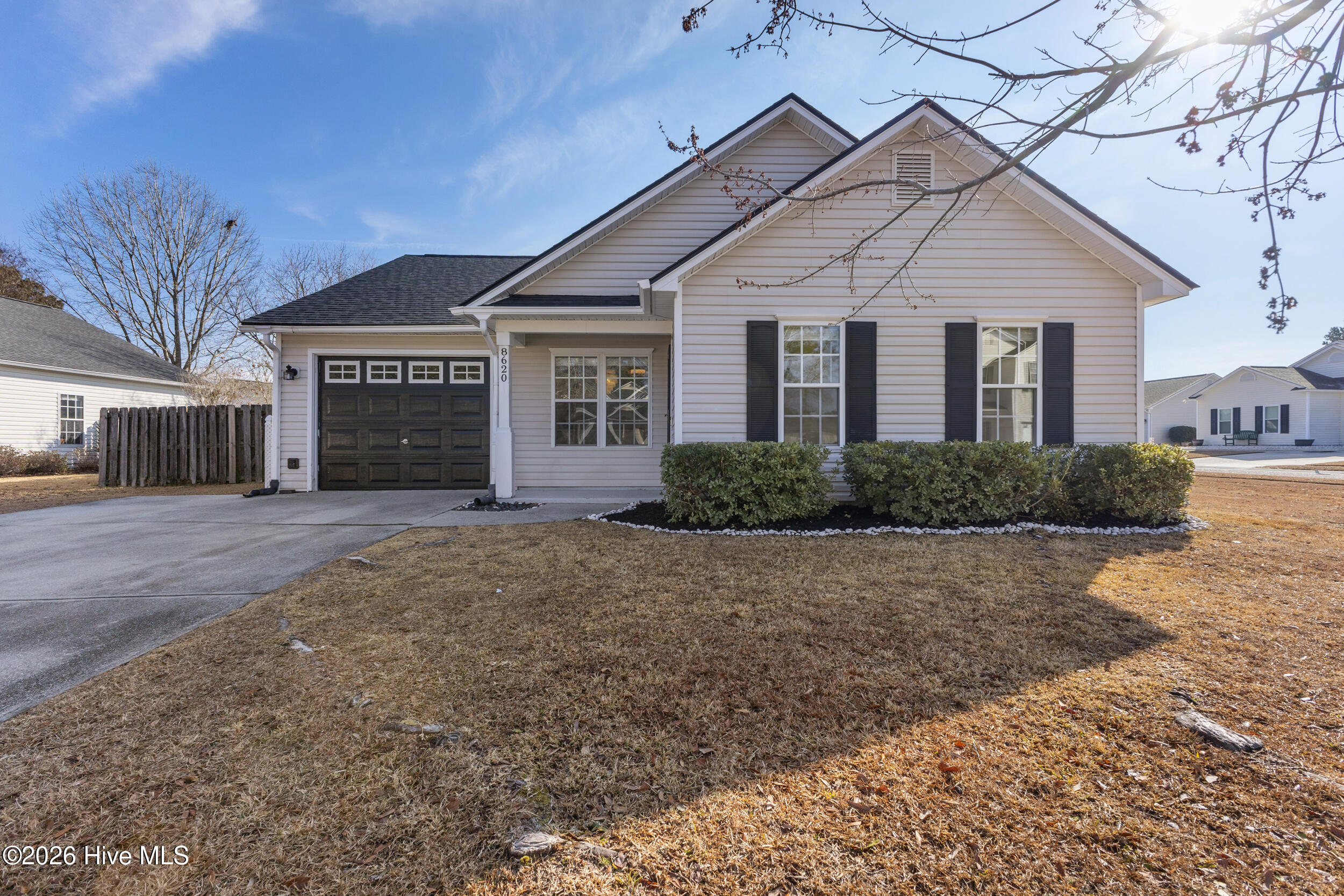 8620 Orchard Loop Road Ne Property Photo 2