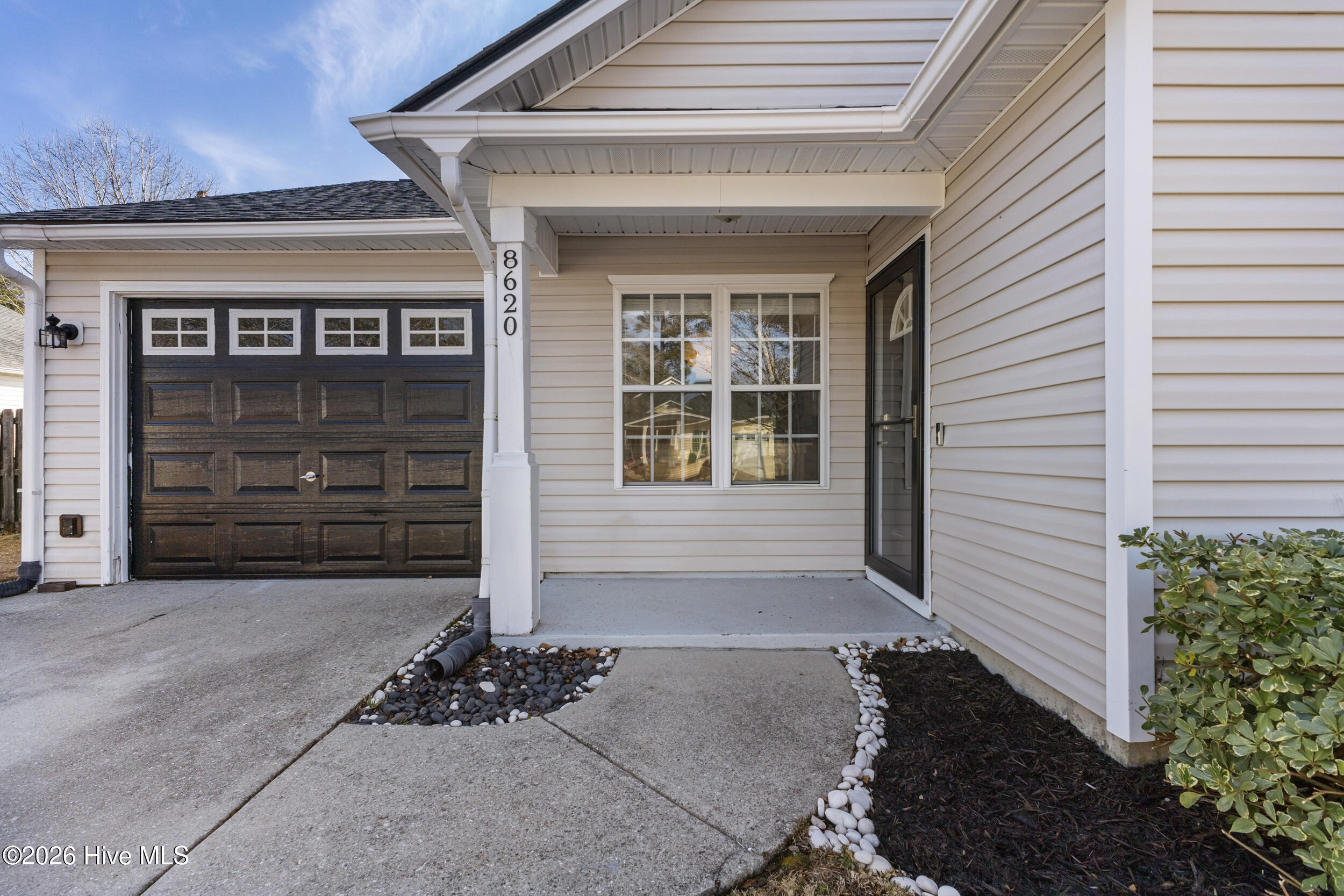 8620 Orchard Loop Road Ne Property Photo 6