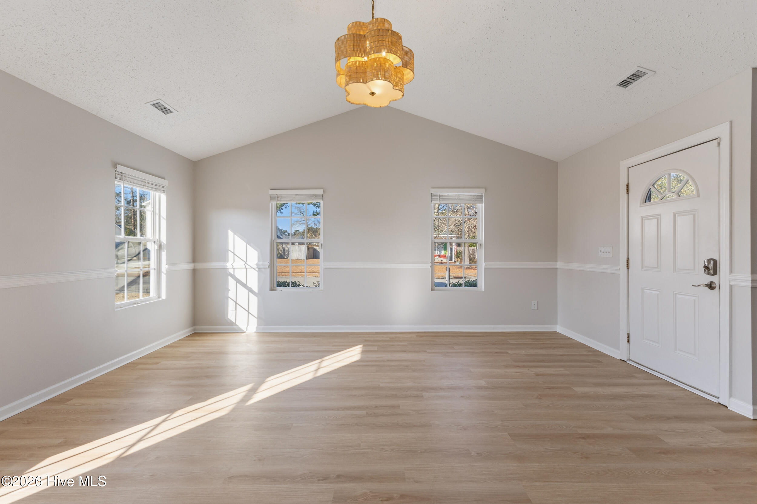 8620 Orchard Loop Road Ne Property Photo 8