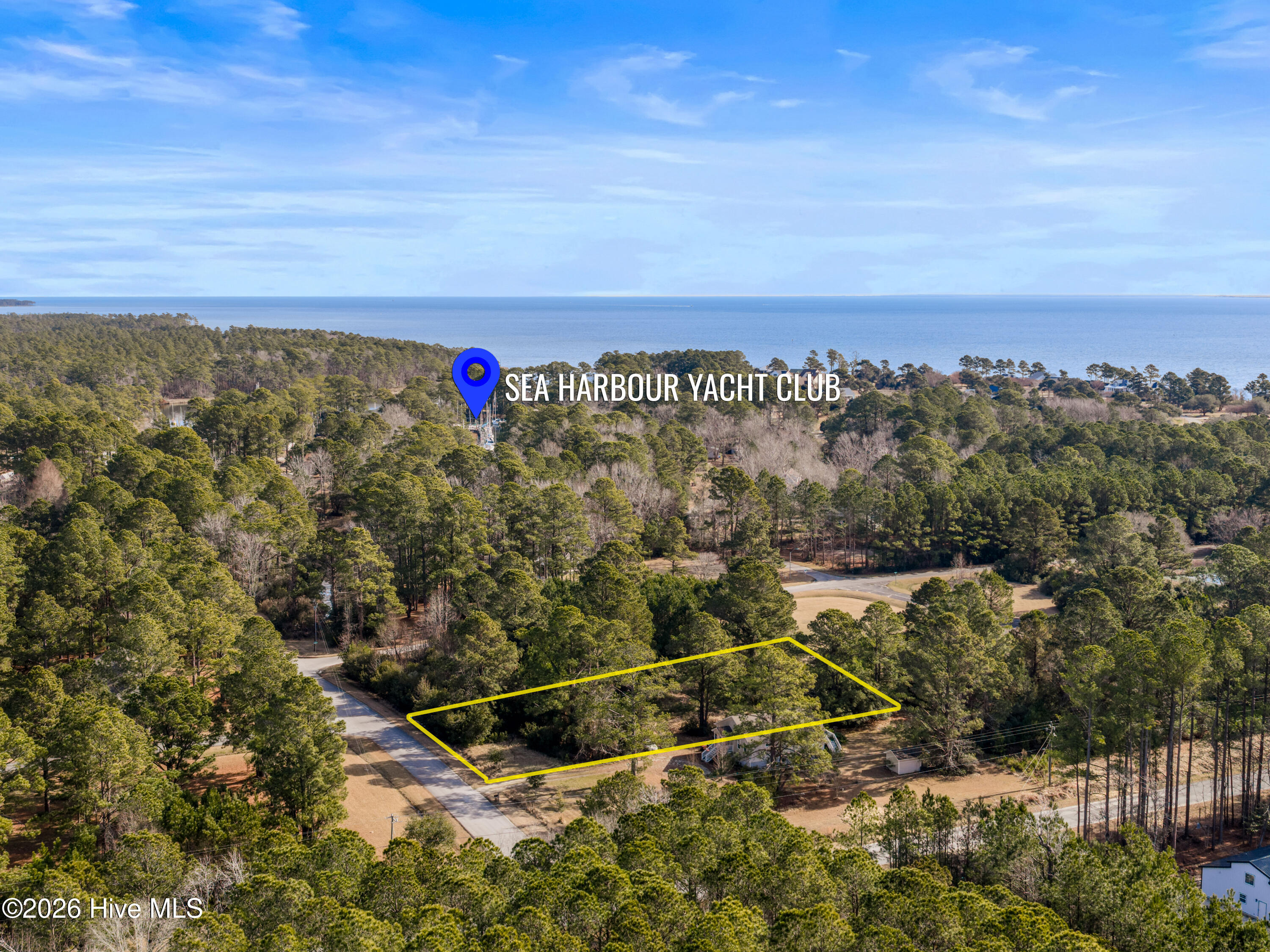 5996 Harbour Way Property Photo 7