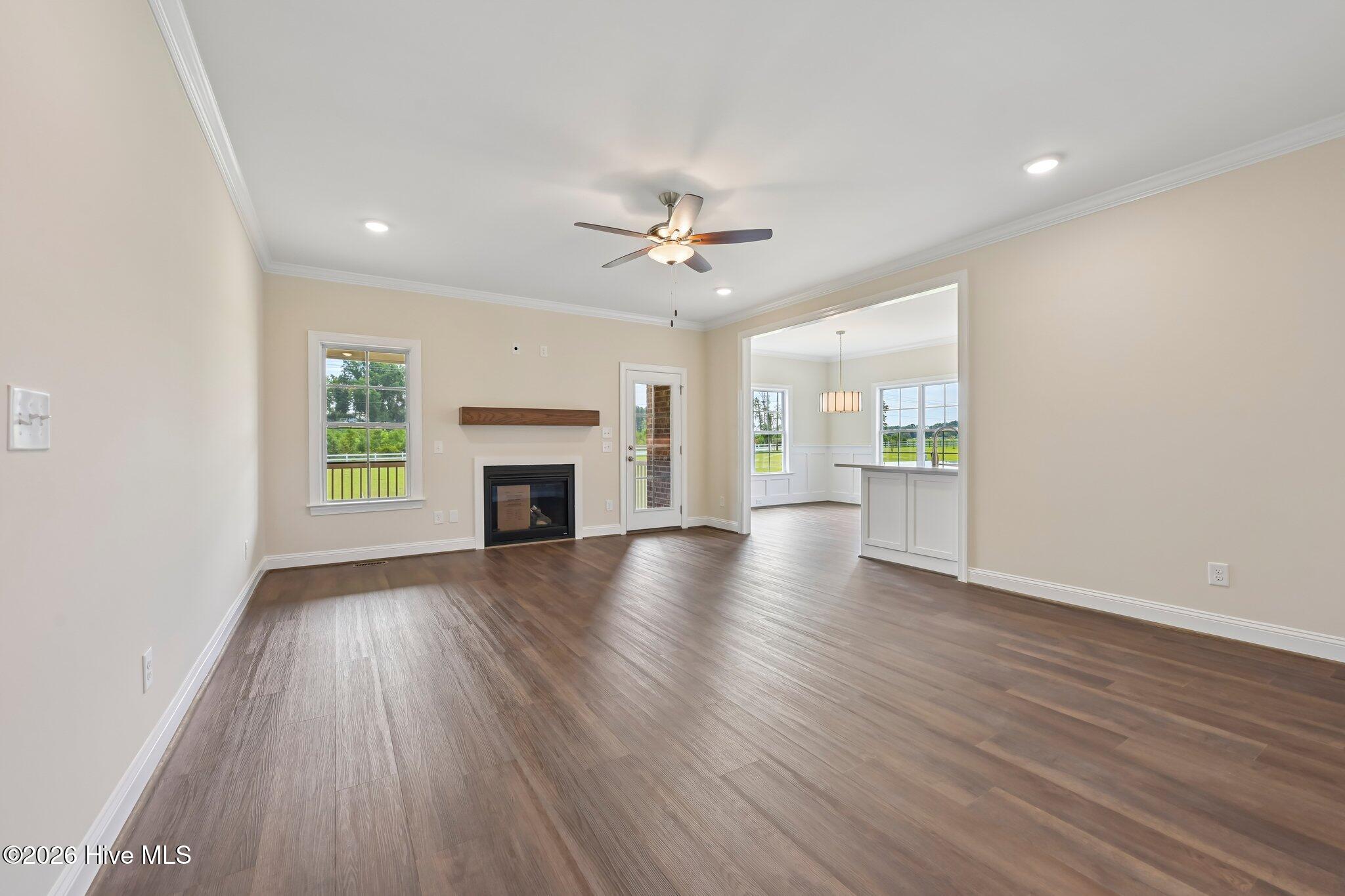 7615 Sweetwater Drive Property Photo 4