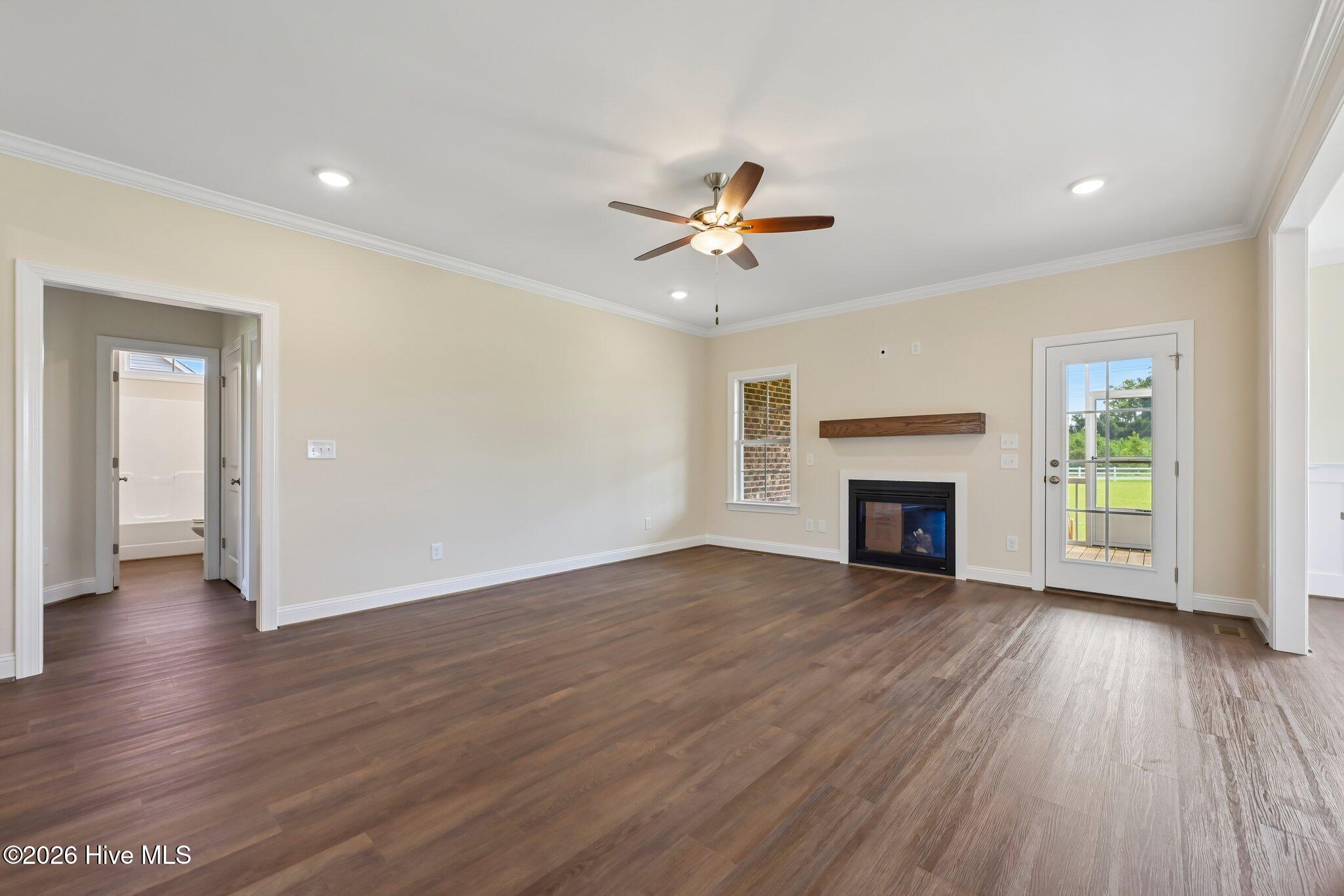 7615 Sweetwater Drive Property Photo 7