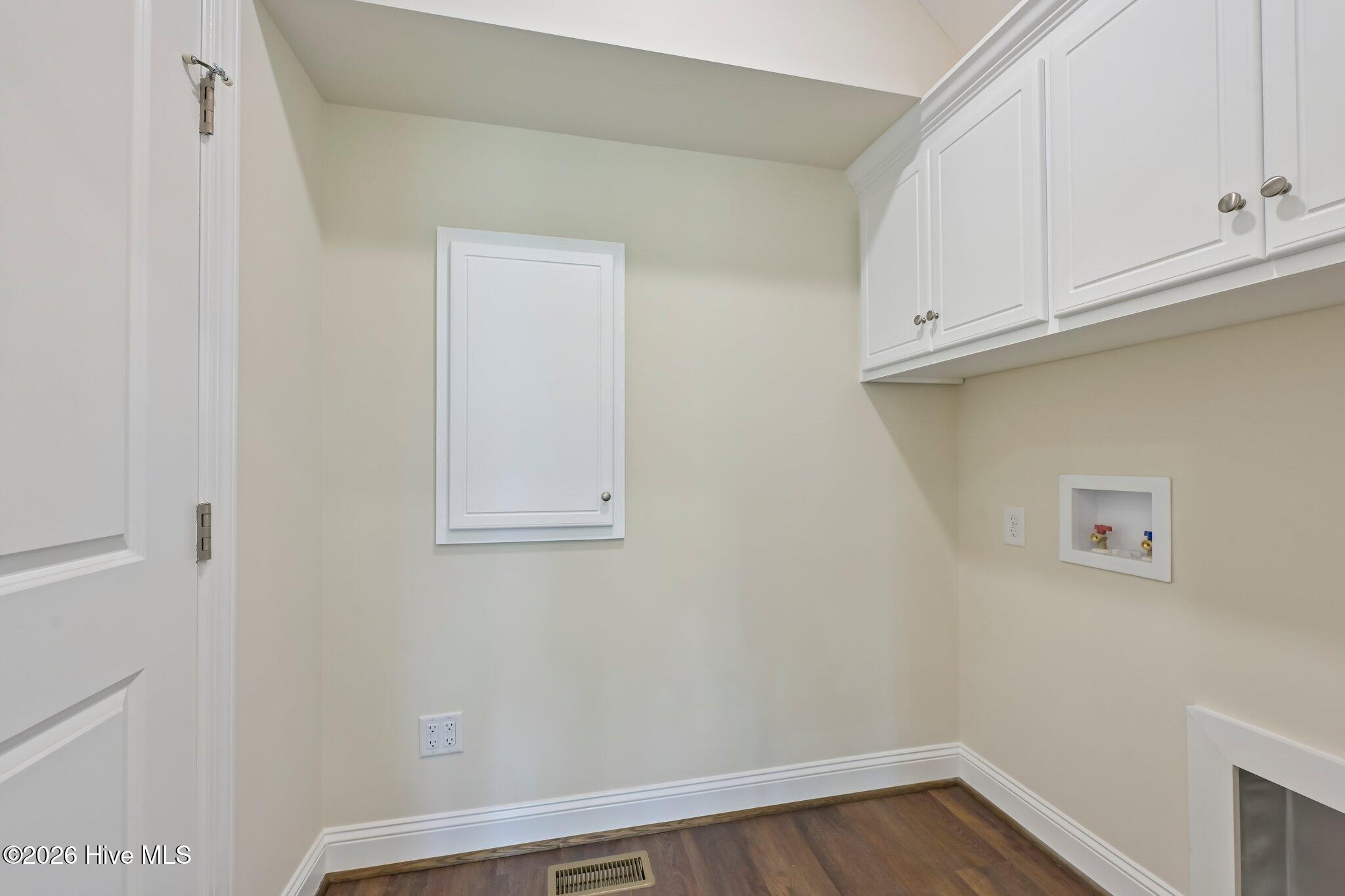 7615 Sweetwater Drive Property Photo 16