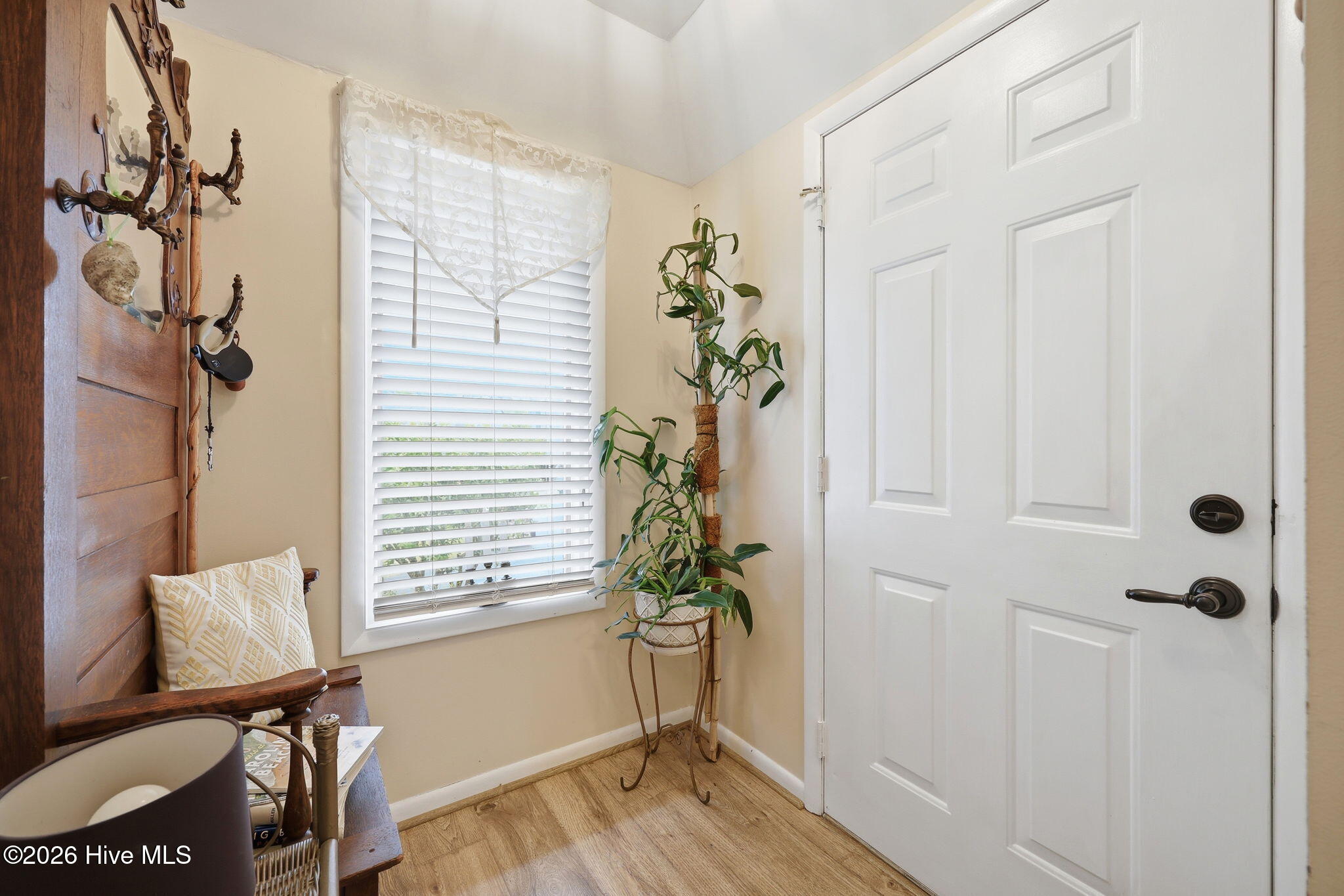 122 Forecastle Court Property Photo 3