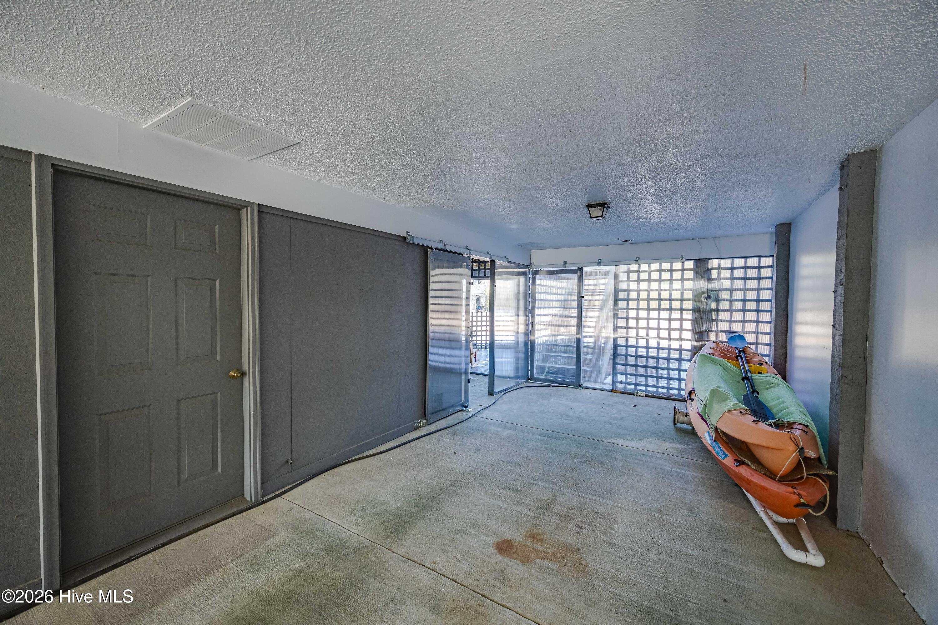 122 Forecastle Court Property Photo 38