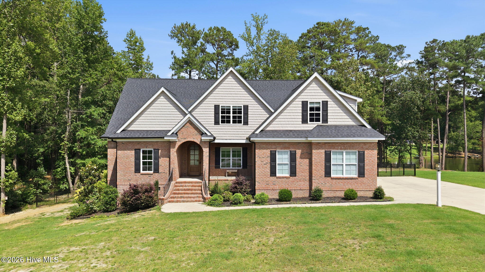 1453 Blue Heron Drive Property Photo 1