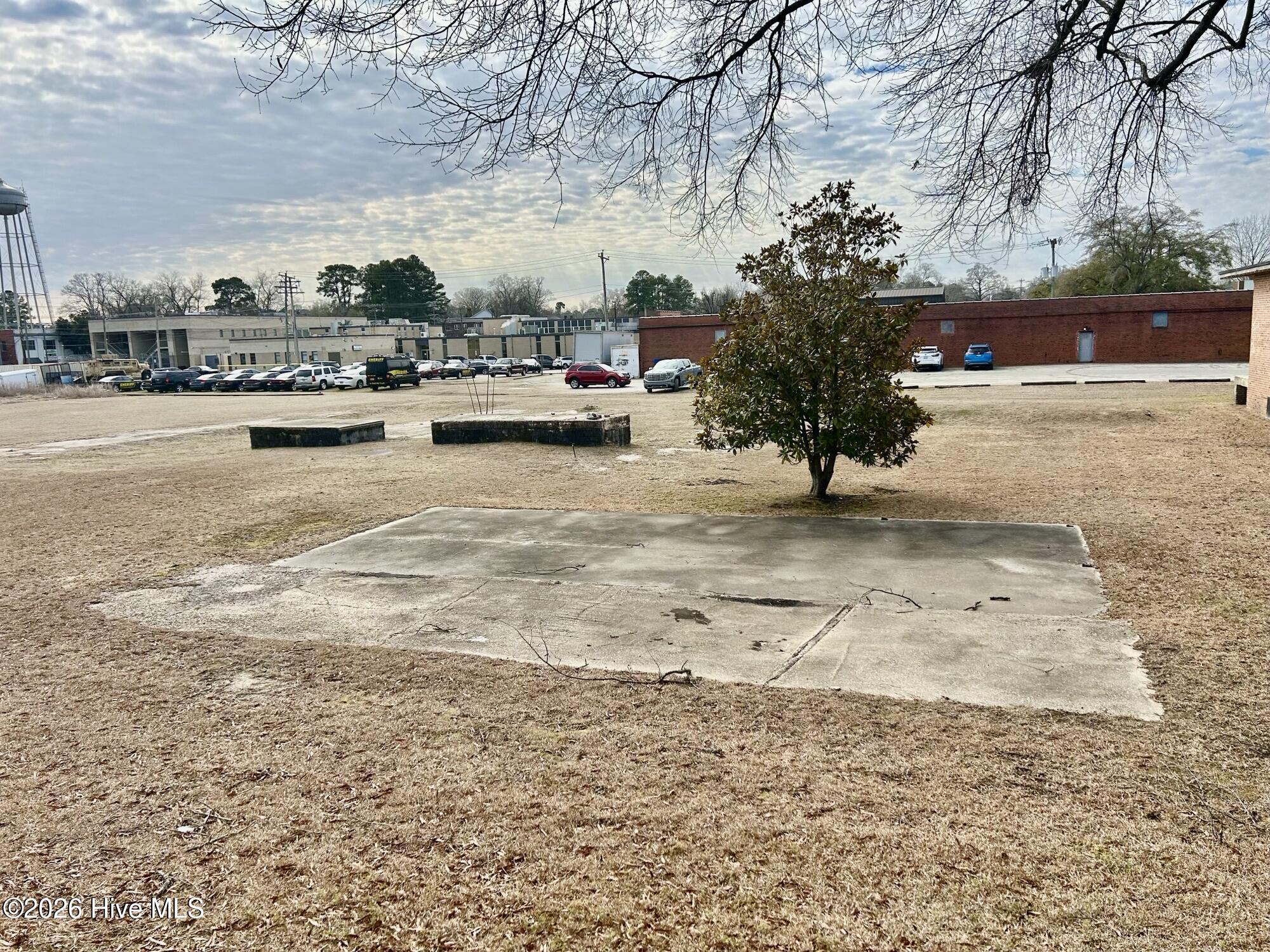 204 E Railroad Street Property Photo 6