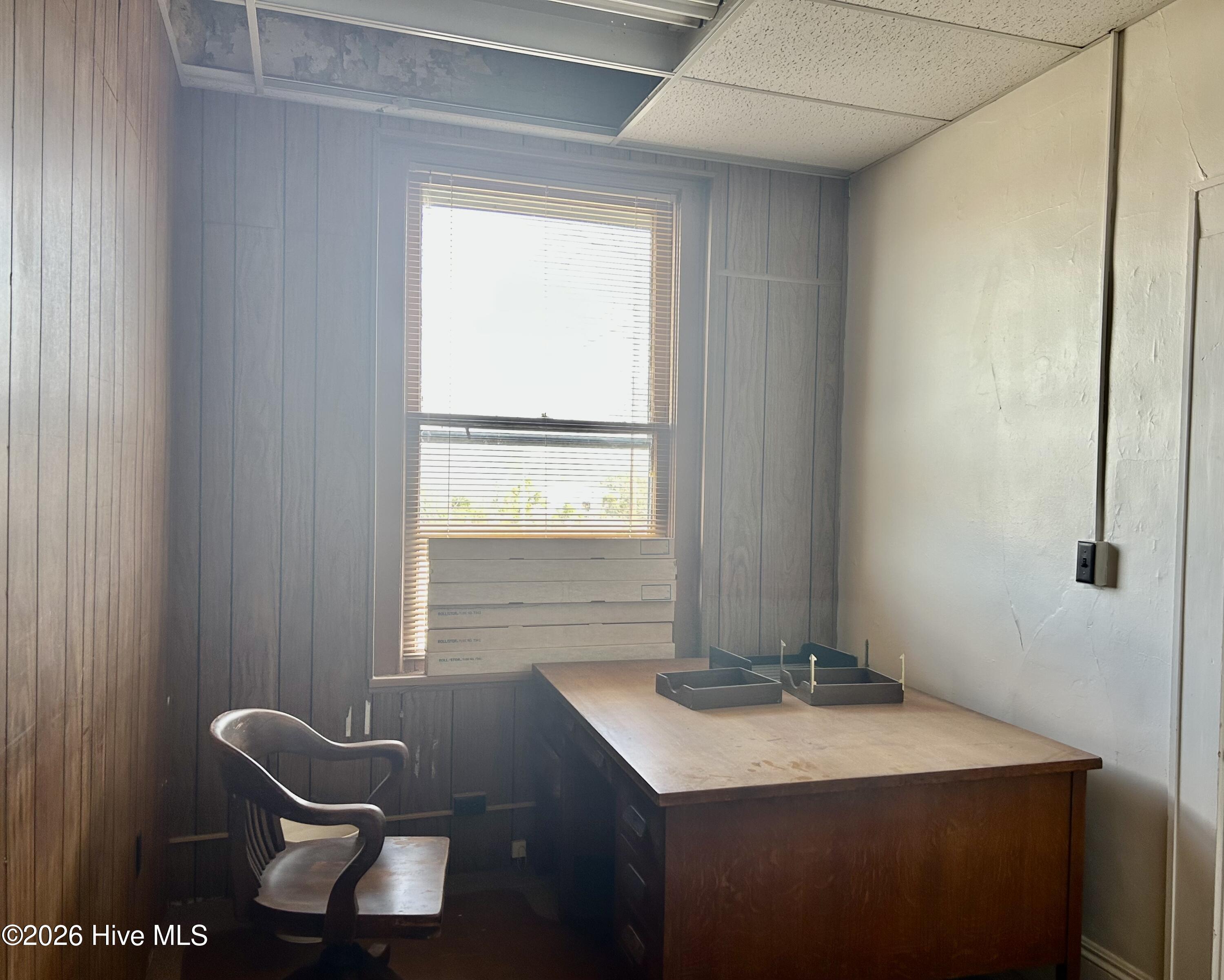 204 E Railroad Street Property Photo 22