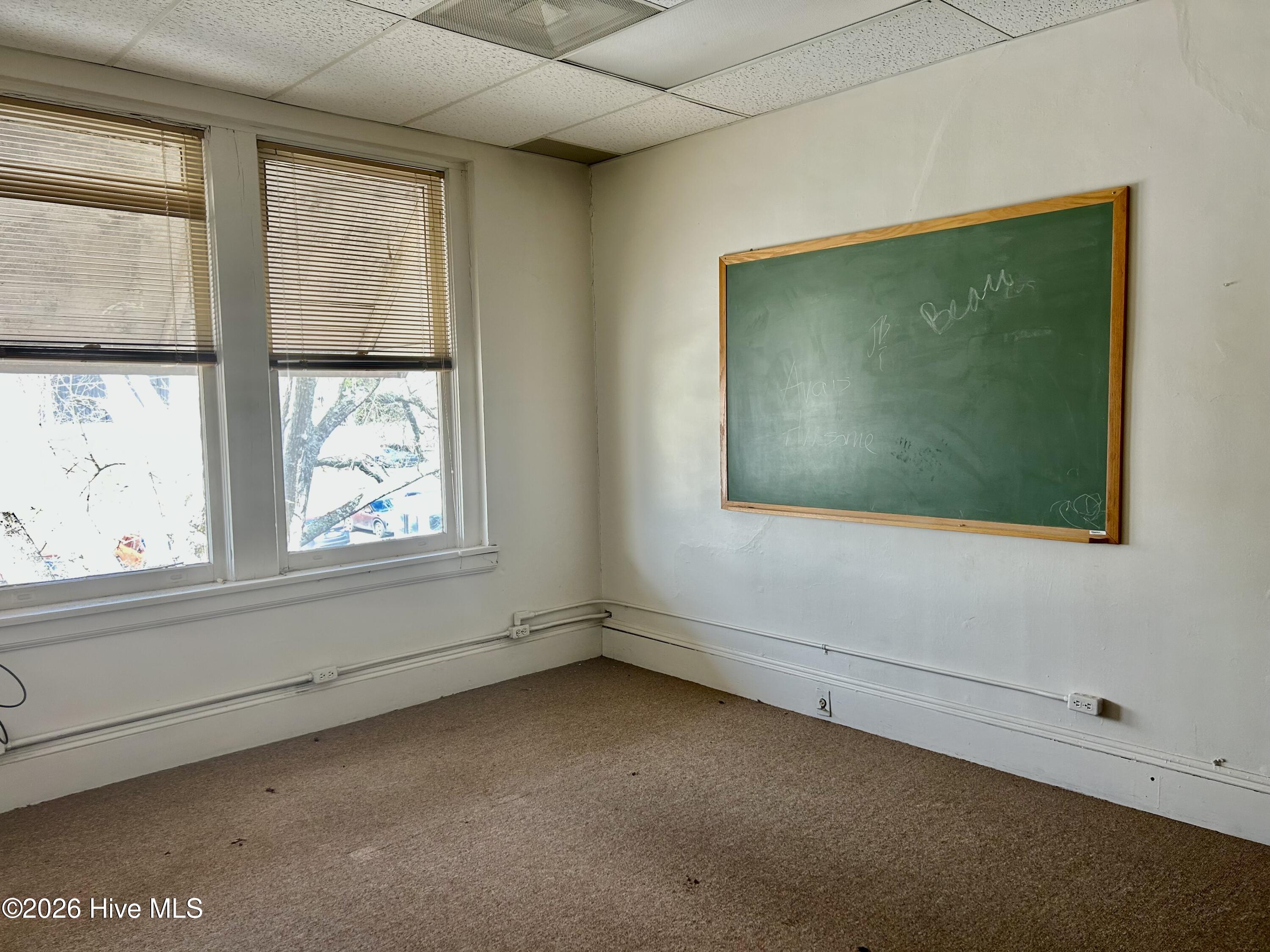 204 E Railroad Street Property Photo 24