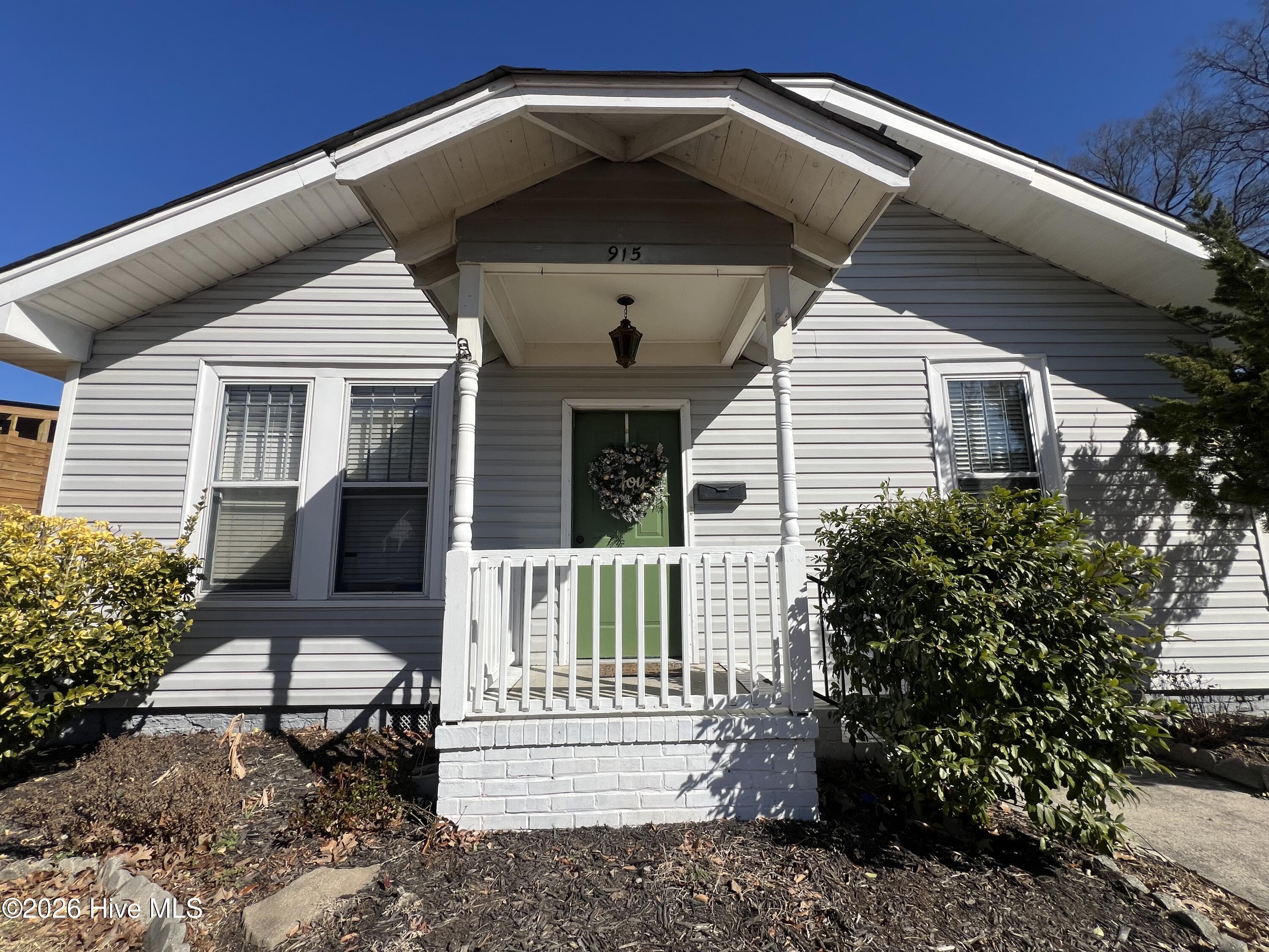915 Saint David Street Property Photo 2