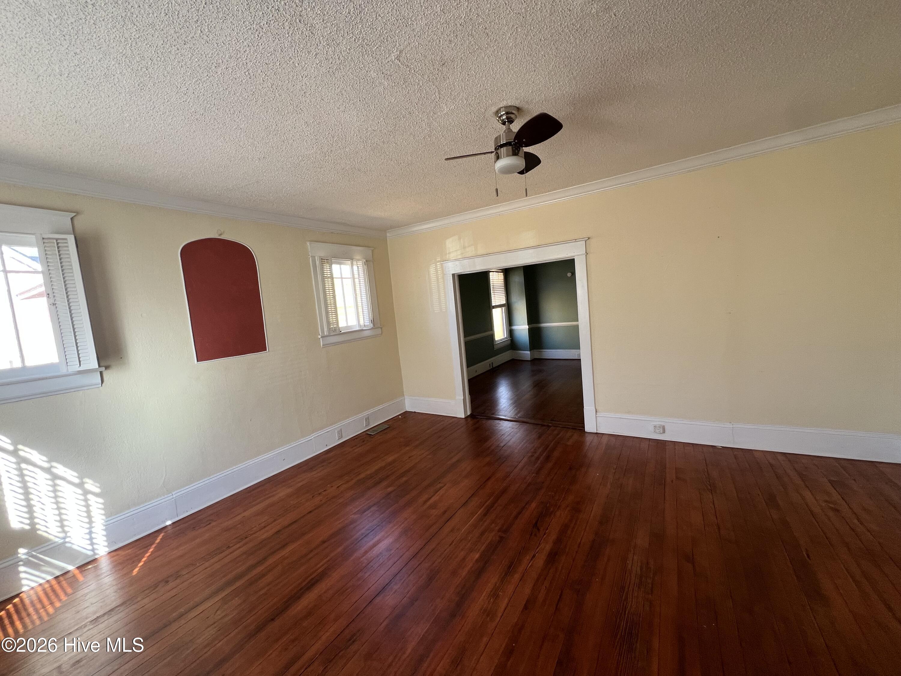915 Saint David Street Property Photo 5