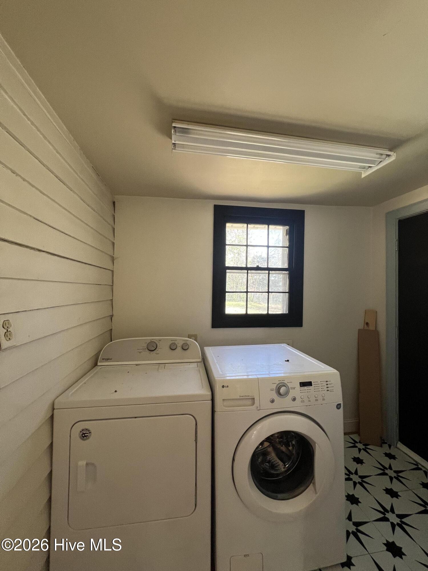 915 Saint David Street Property Photo 29