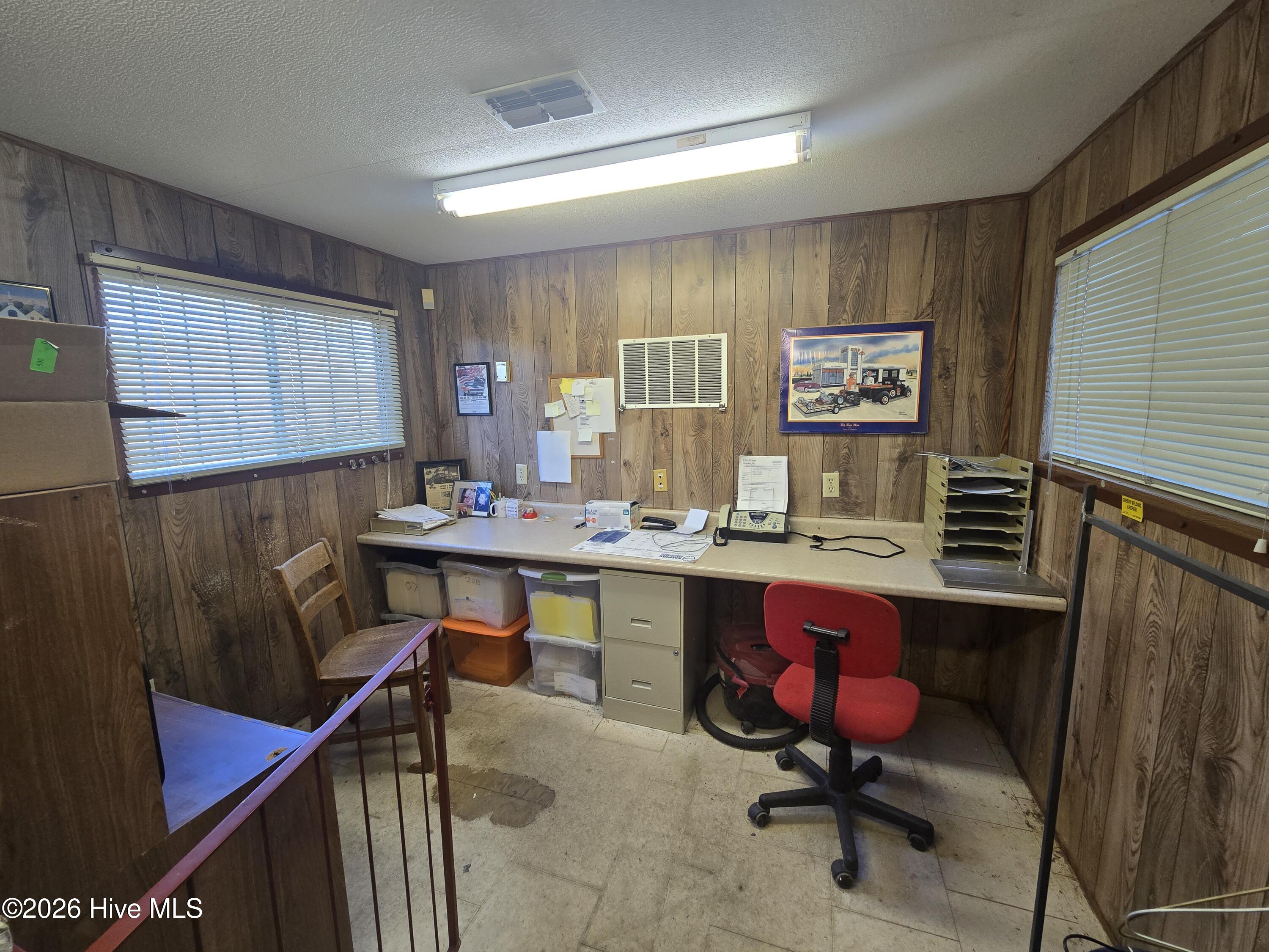 718 Virginia Road Property Photo 6