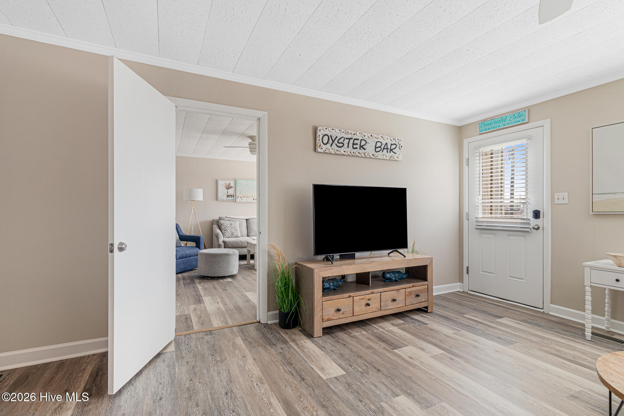 902 Ocean Drive E&w Property Photo 5