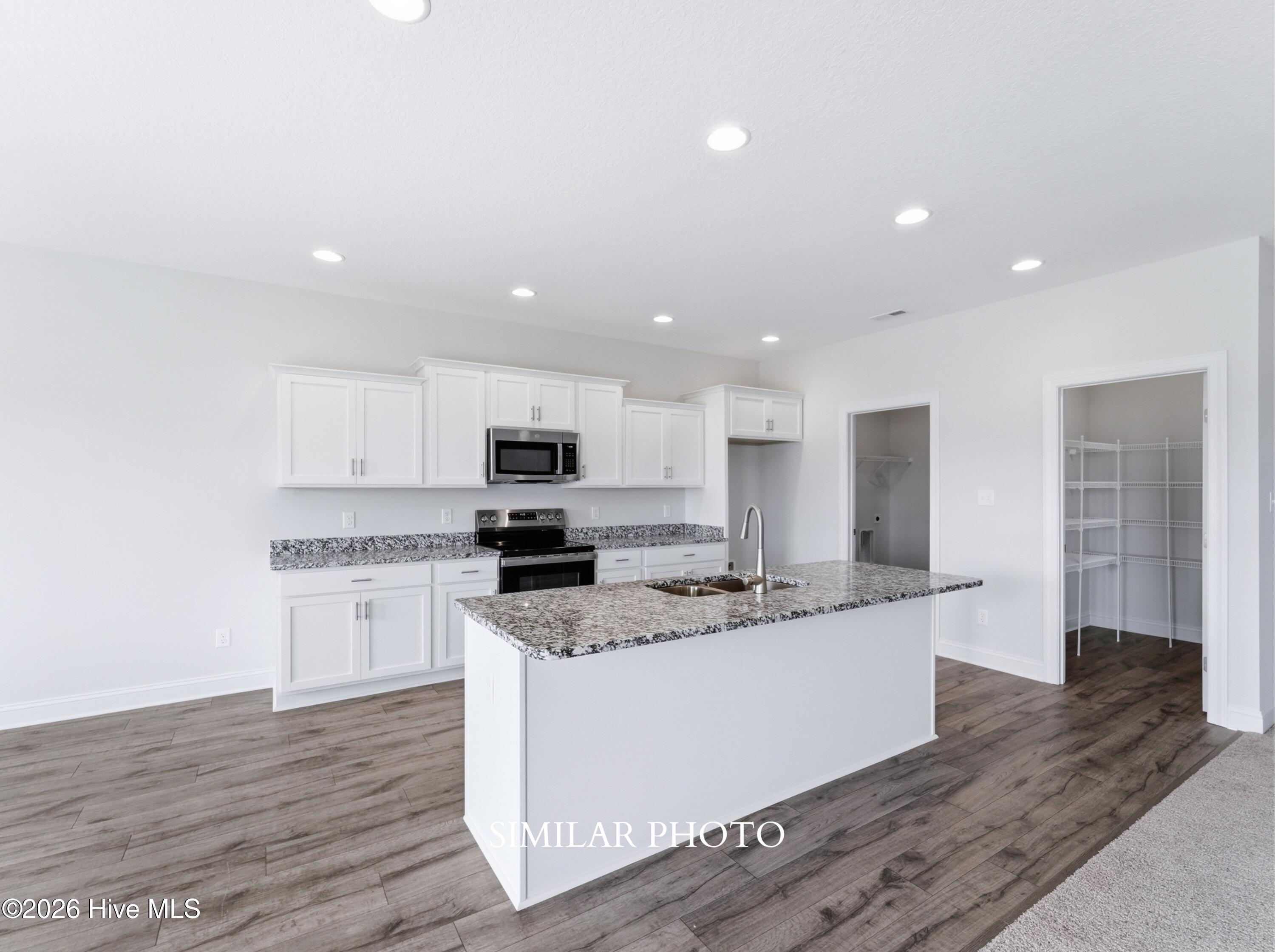 739 Regiment Road Property Photo 8