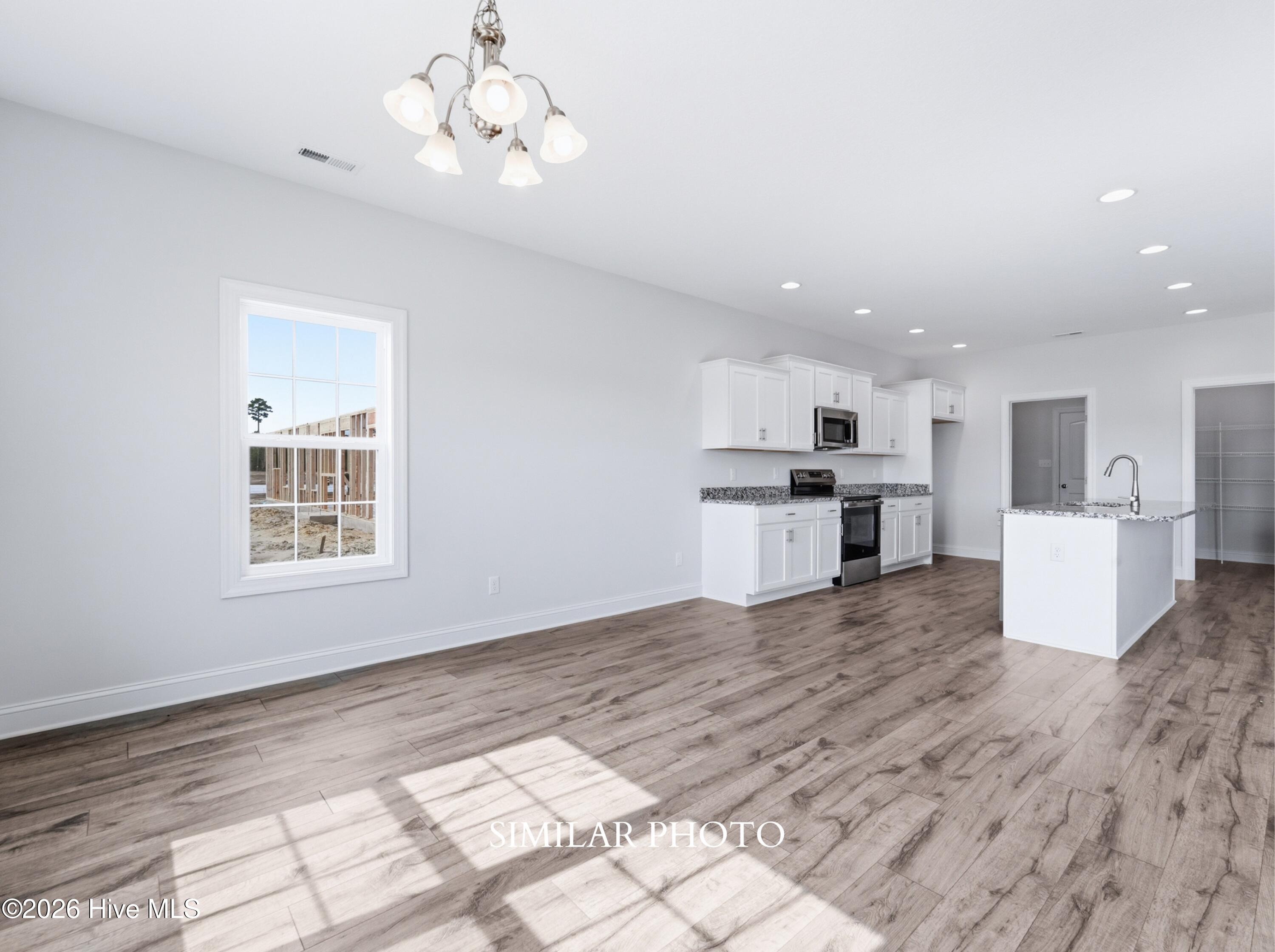 739 Regiment Road Property Photo 16