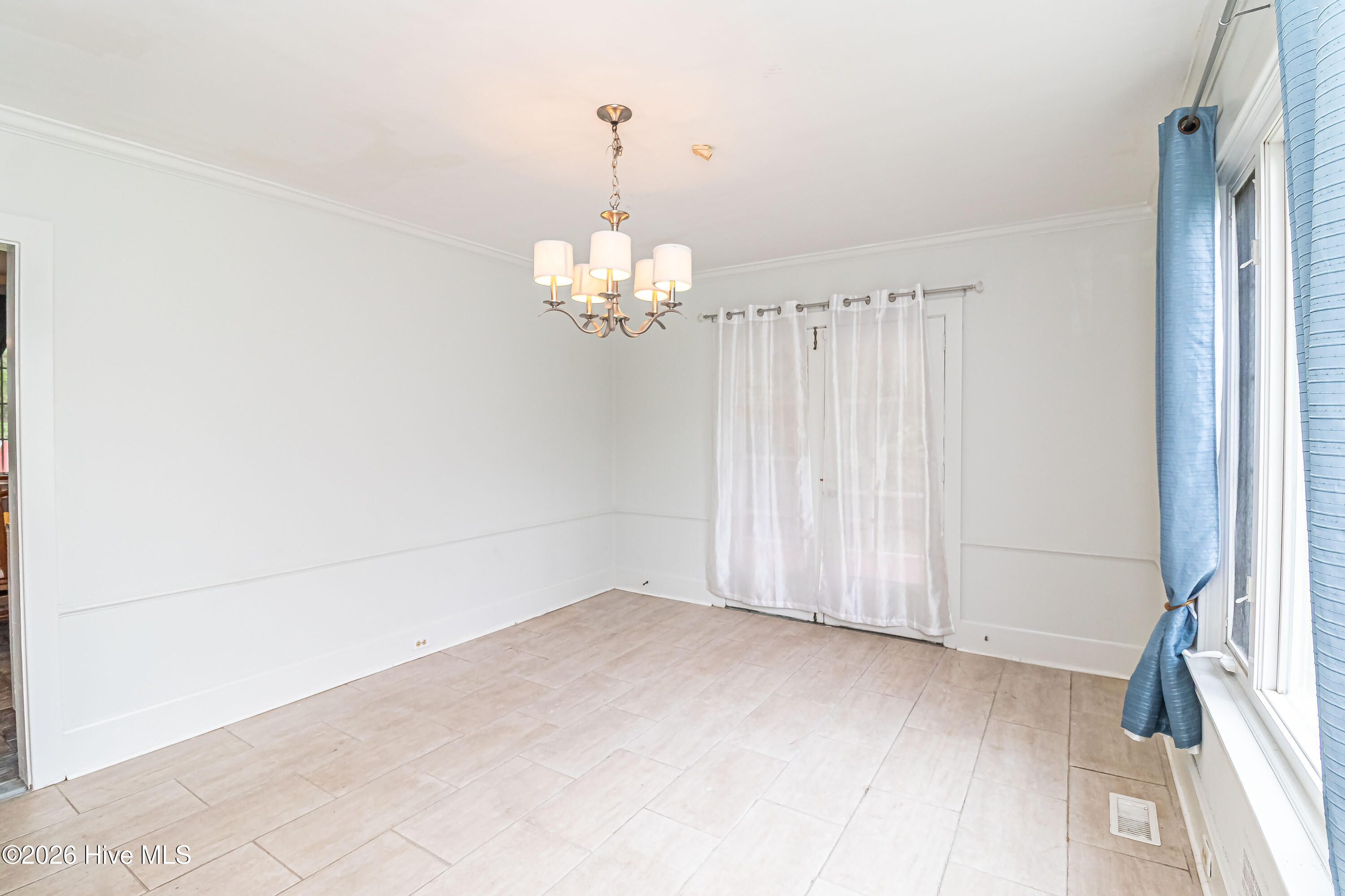 609 Beech Street Property Photo 10
