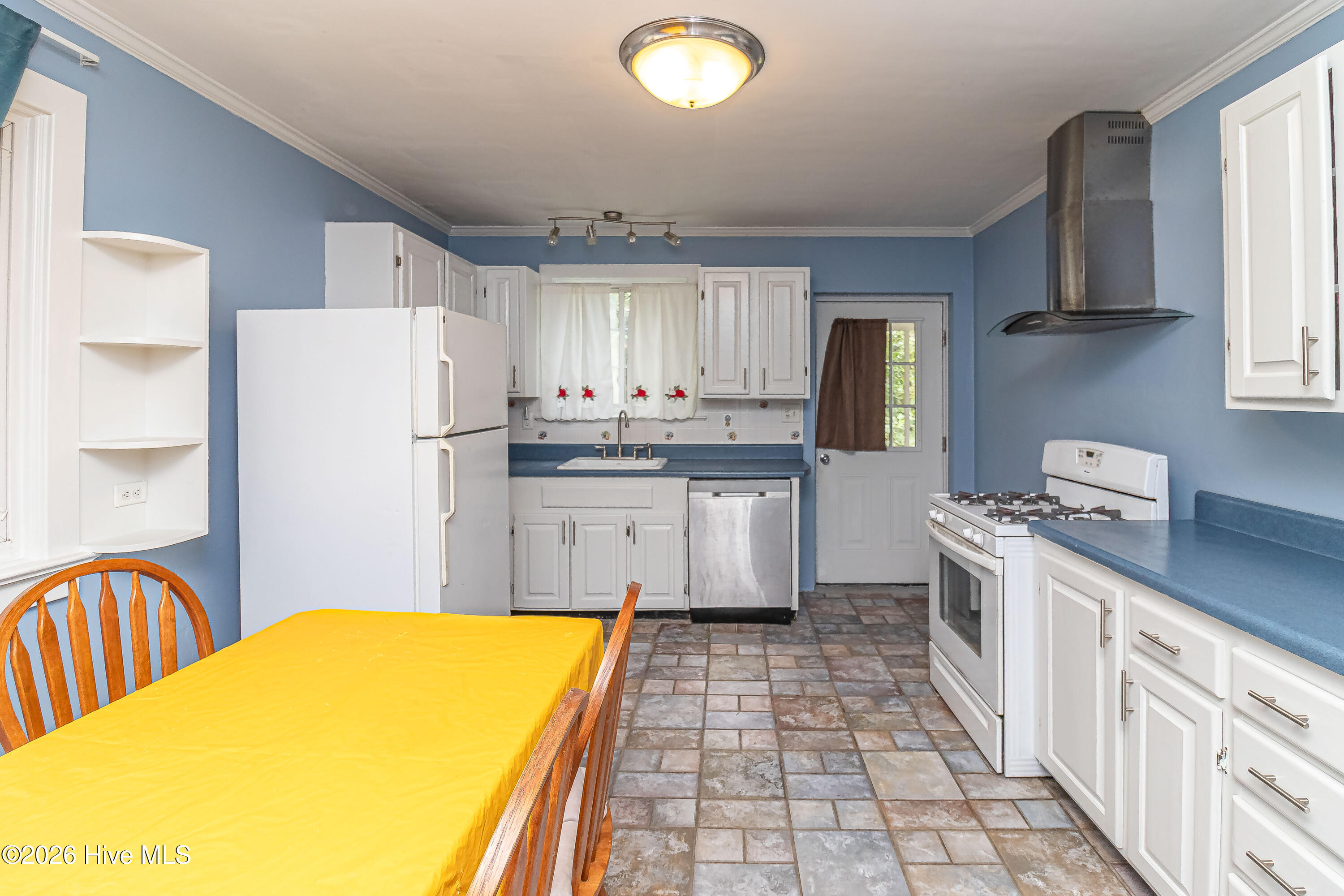 609 Beech Street Property Photo 16