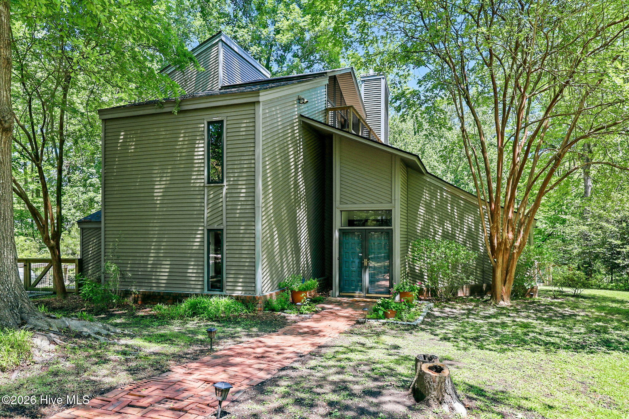 127 Hampton Drive Property Photo 3