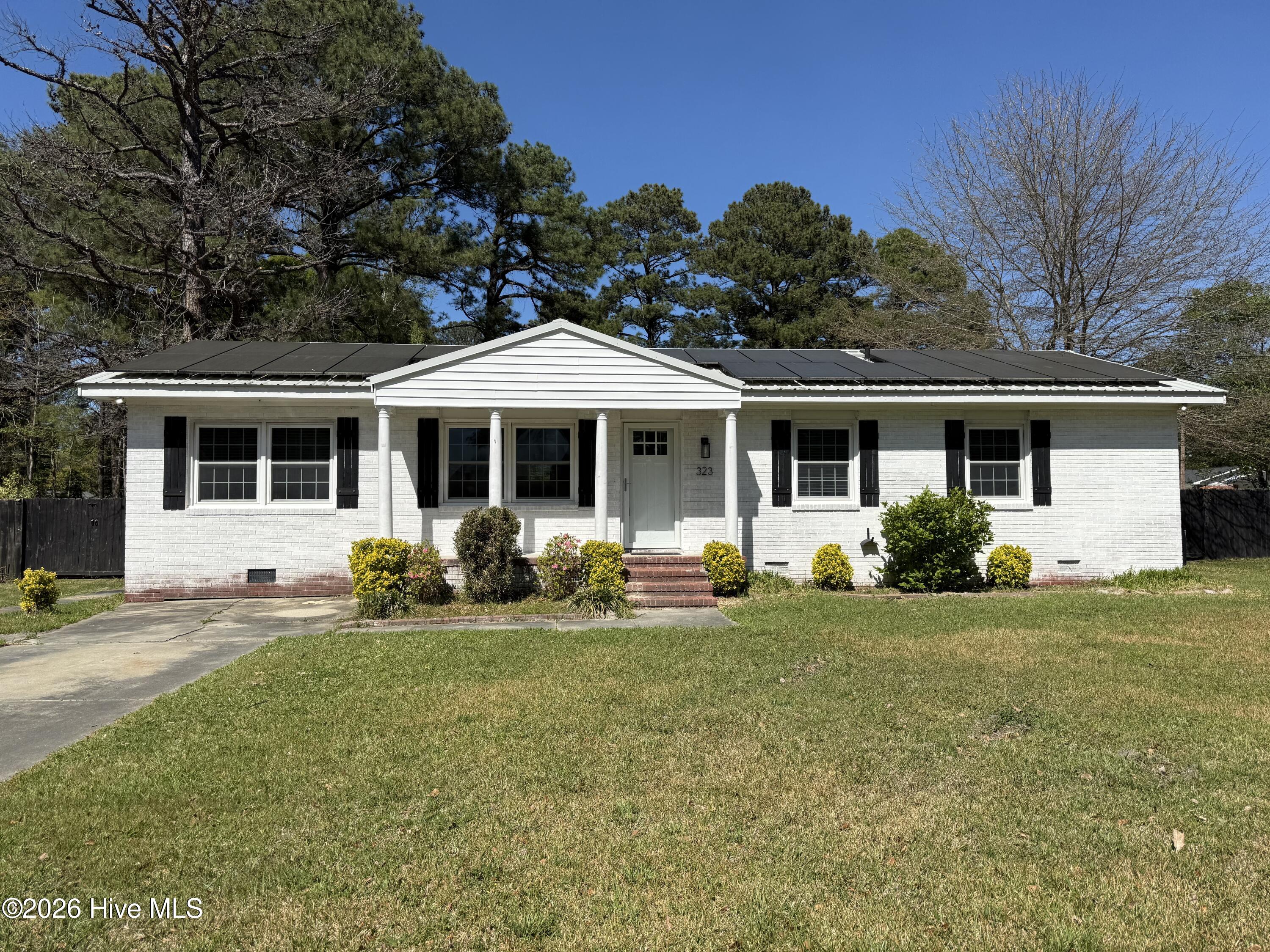 323 Cardinal Road Property Photo 1