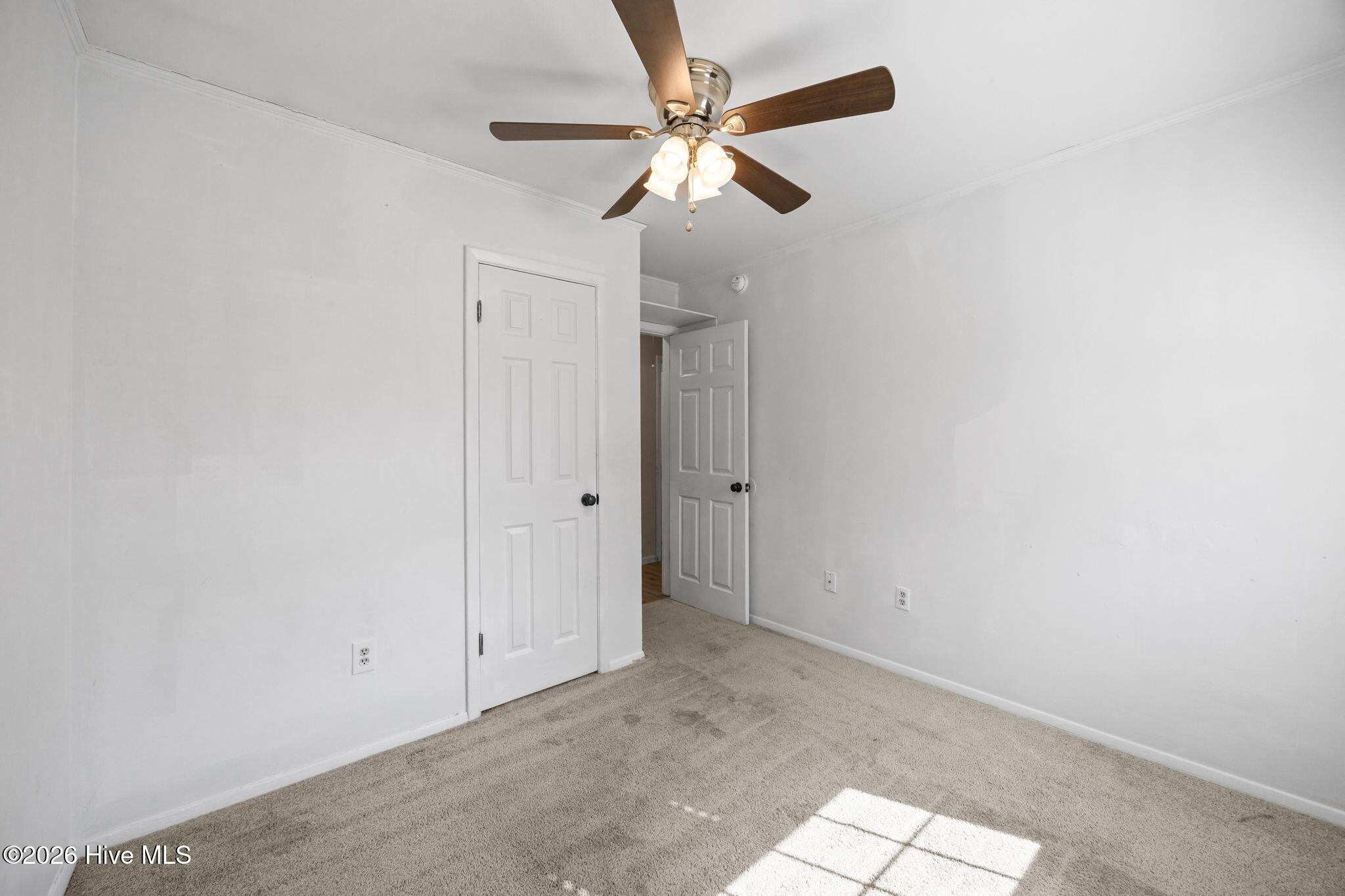 323 Cardinal Road Property Photo 10