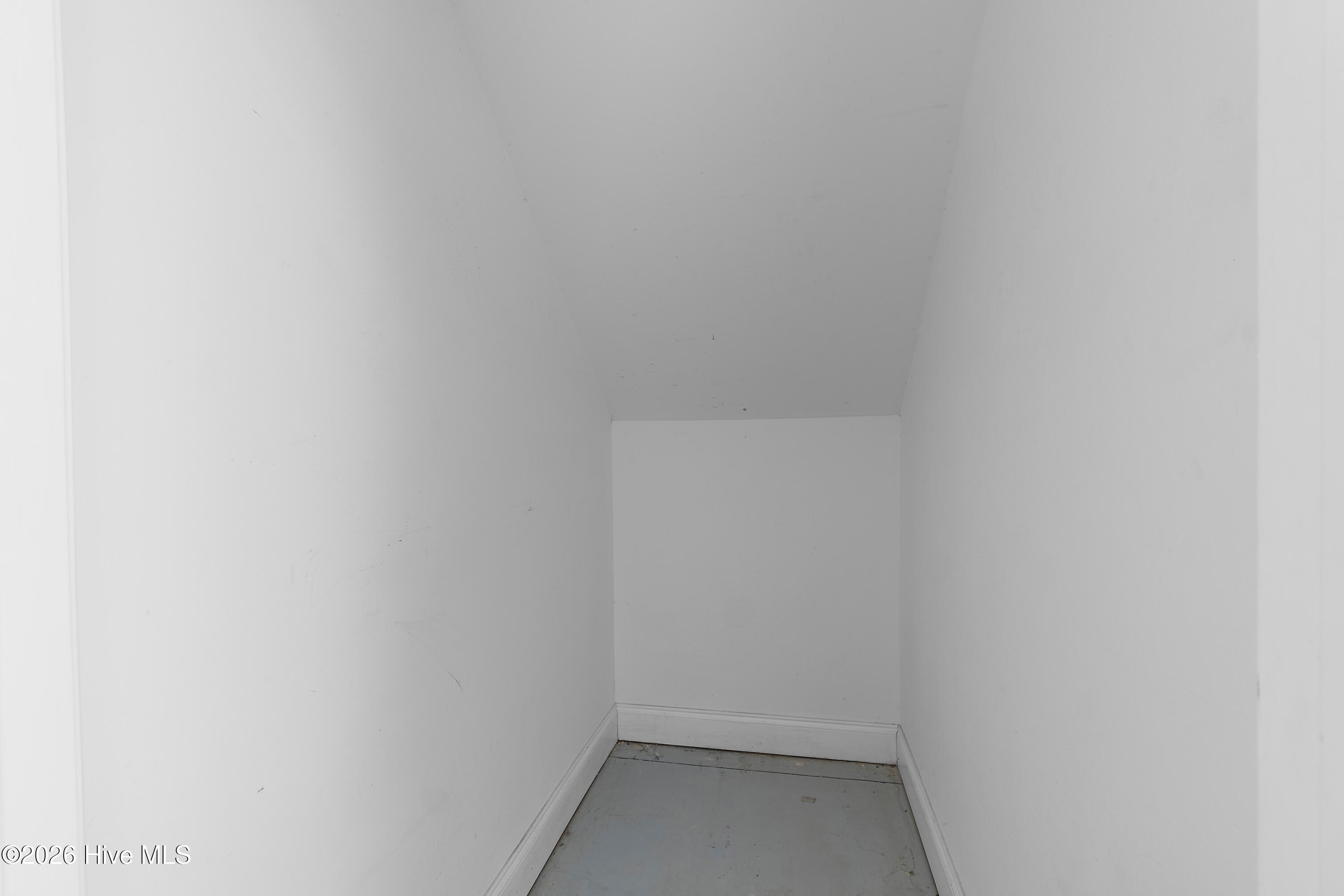 5016 E Oak Island Drive Apt 2 Property Photo 8