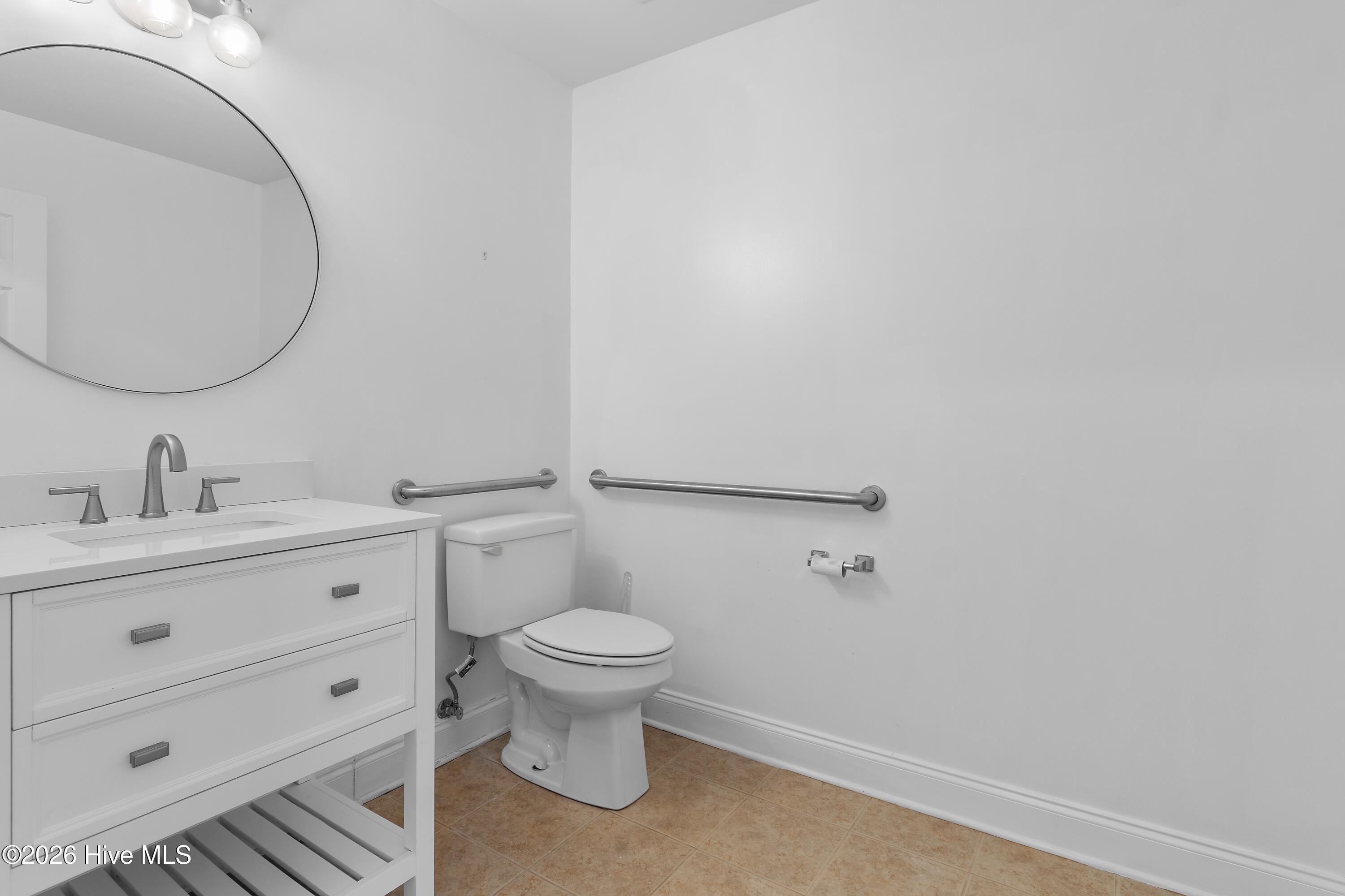 5016 E Oak Island Drive Apt 2 Property Photo 14