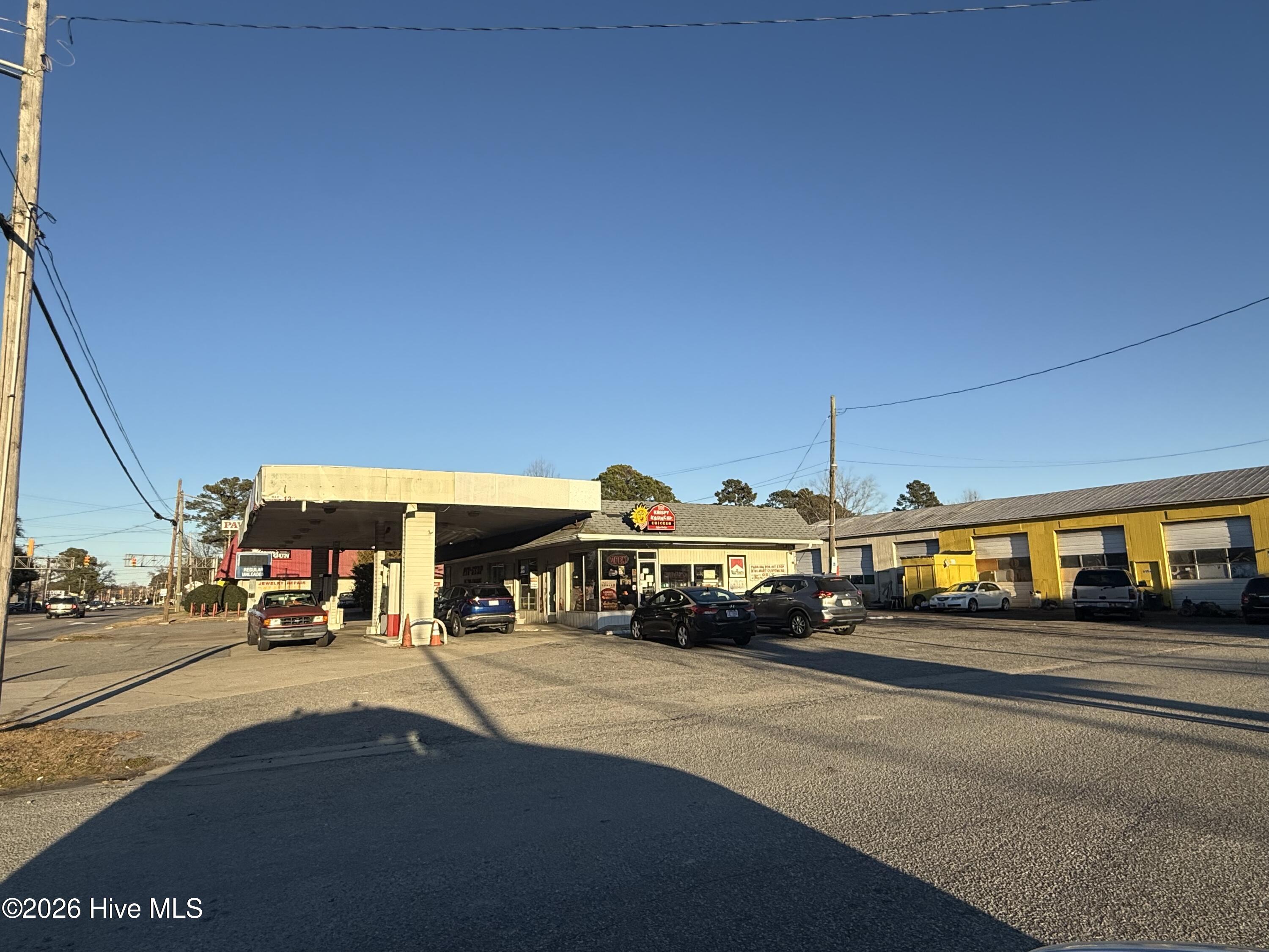 410 S Hughes Boulevard Property Photo 6