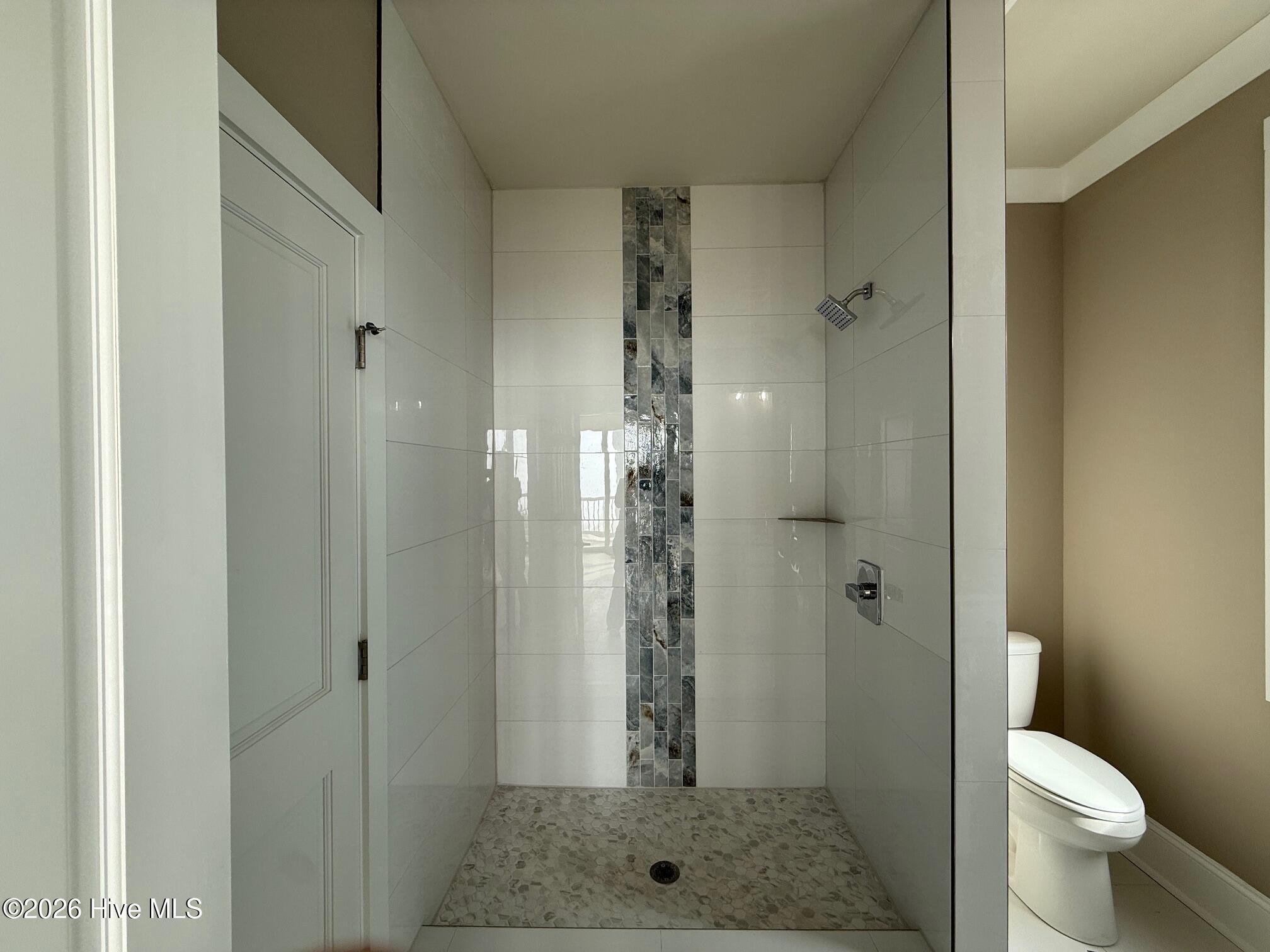 3405 Ocean Drive . Property Photo 6