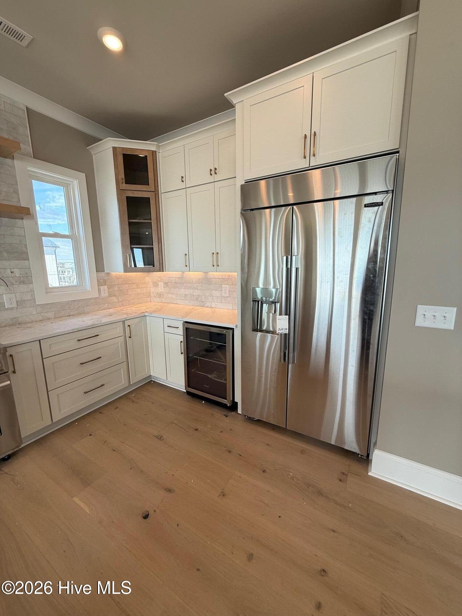 3405 Ocean Drive . Property Photo 9