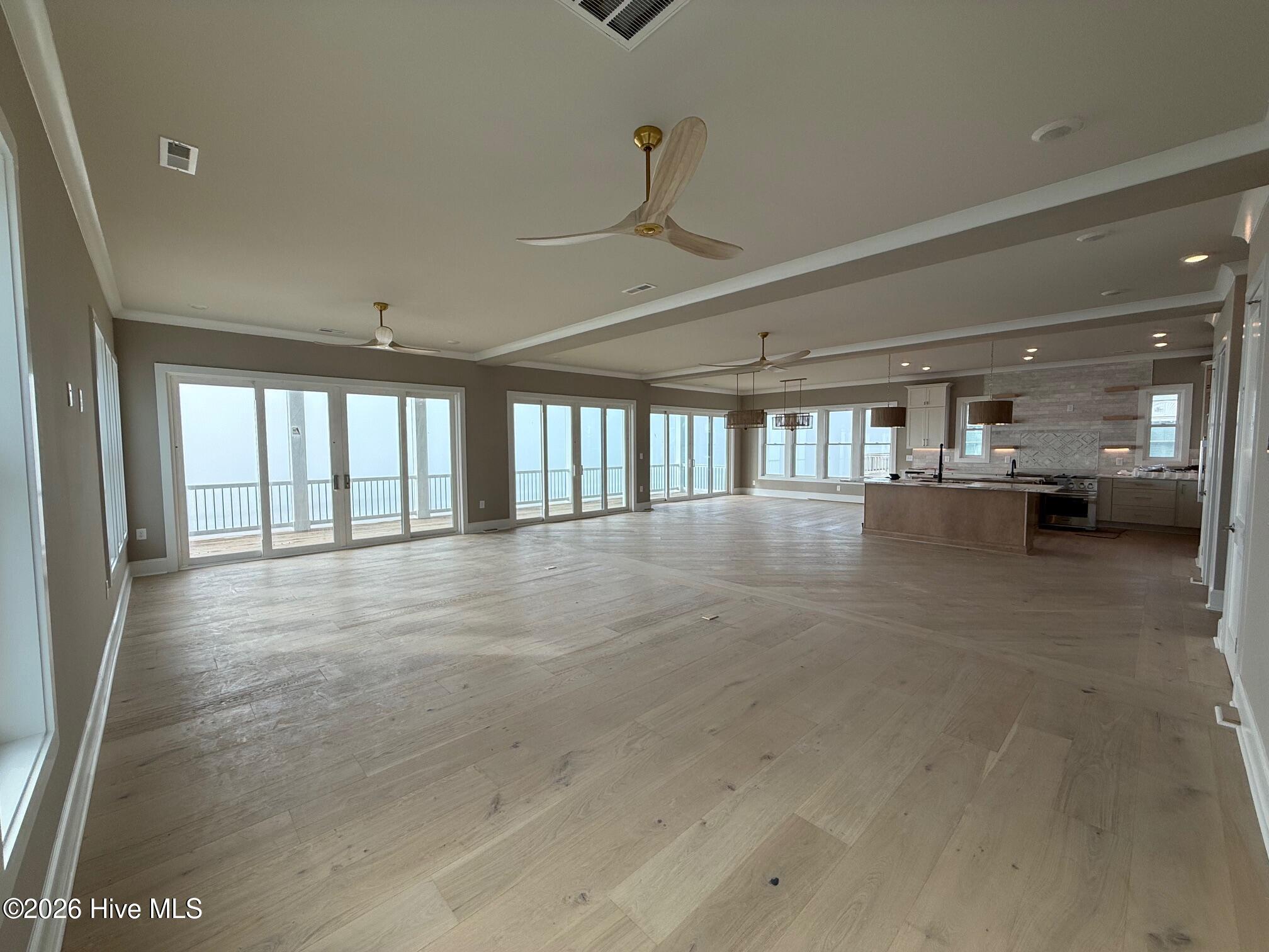 3405 Ocean Drive . Property Photo 15
