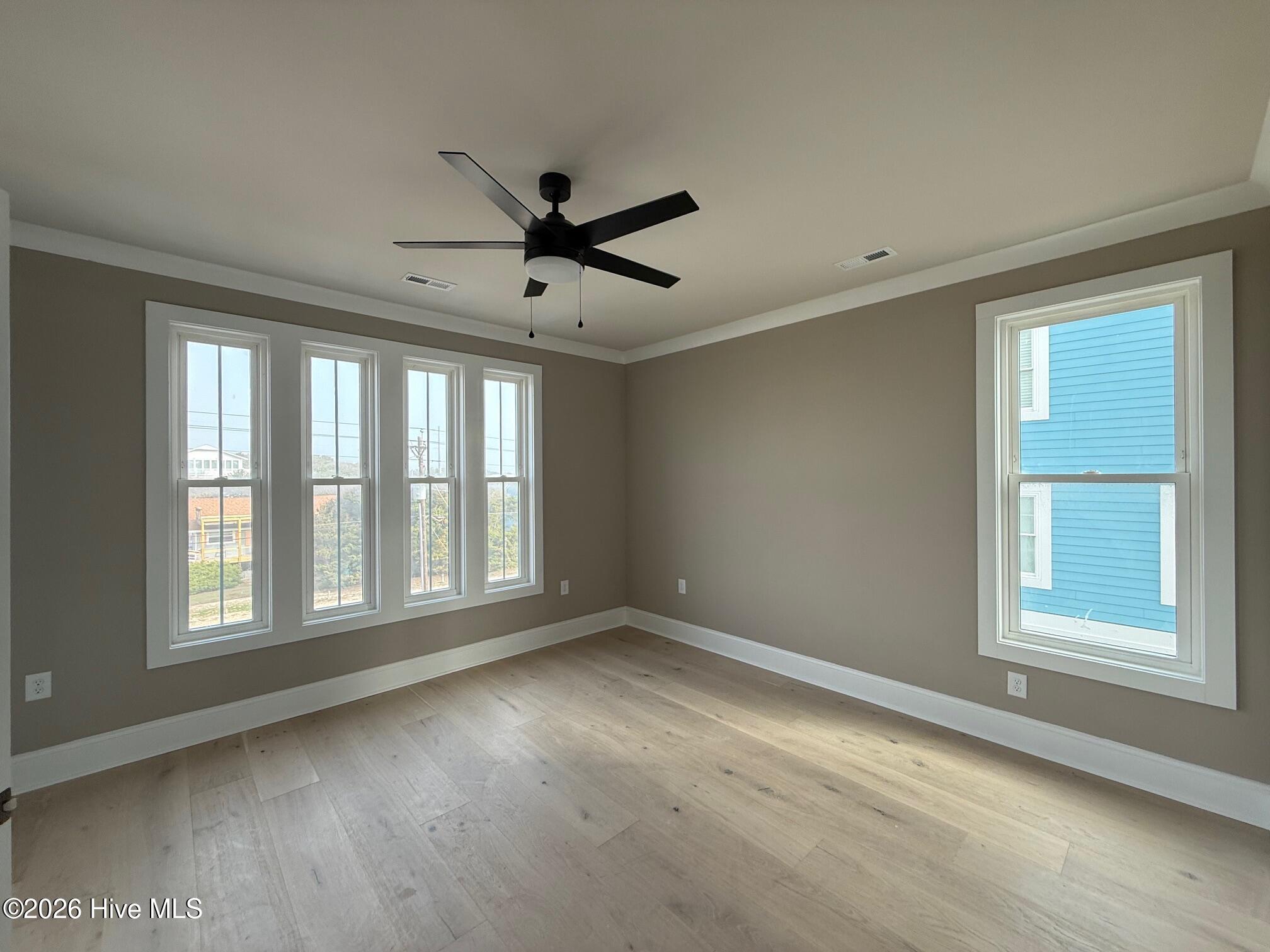 3405 Ocean Drive . Property Photo 19