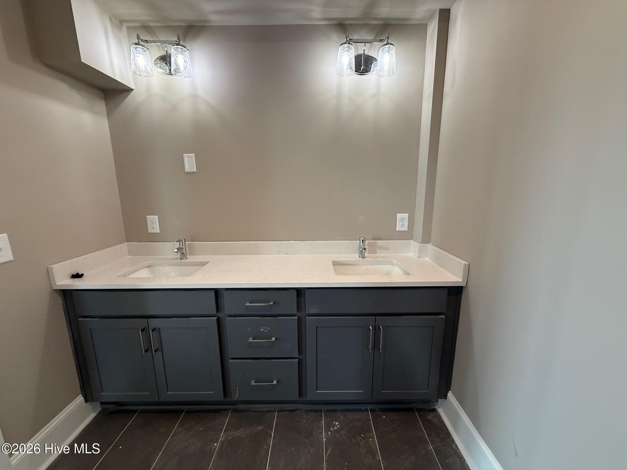 3405 Ocean Drive . Property Photo 23