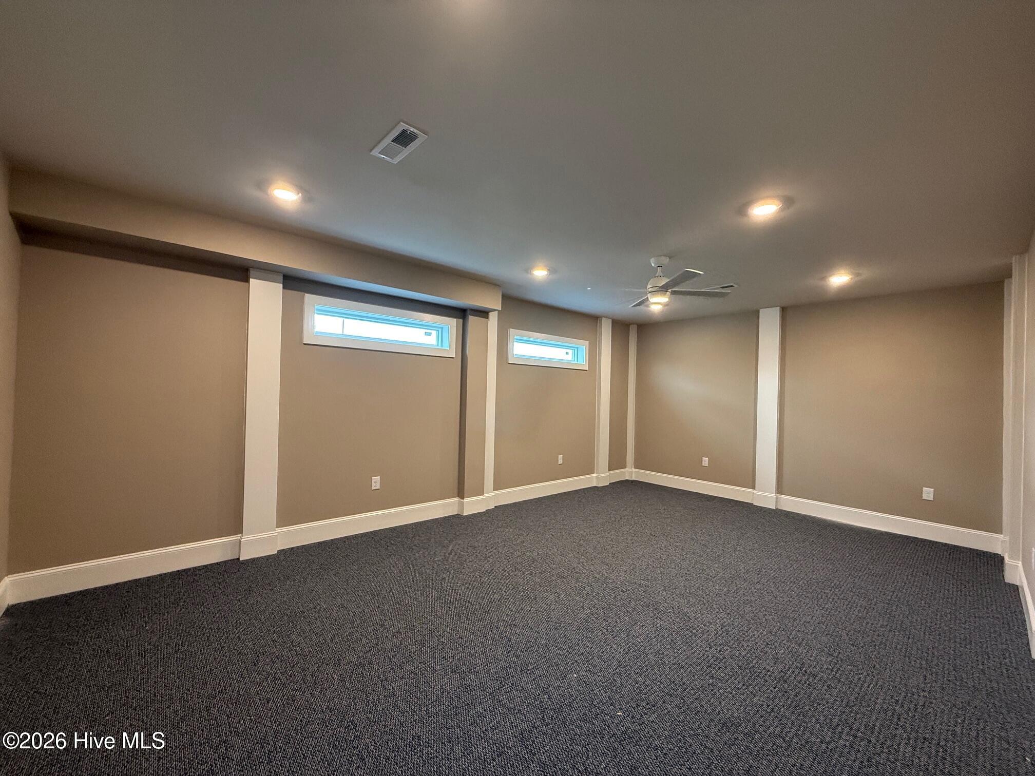 3405 Ocean Drive . Property Photo 28